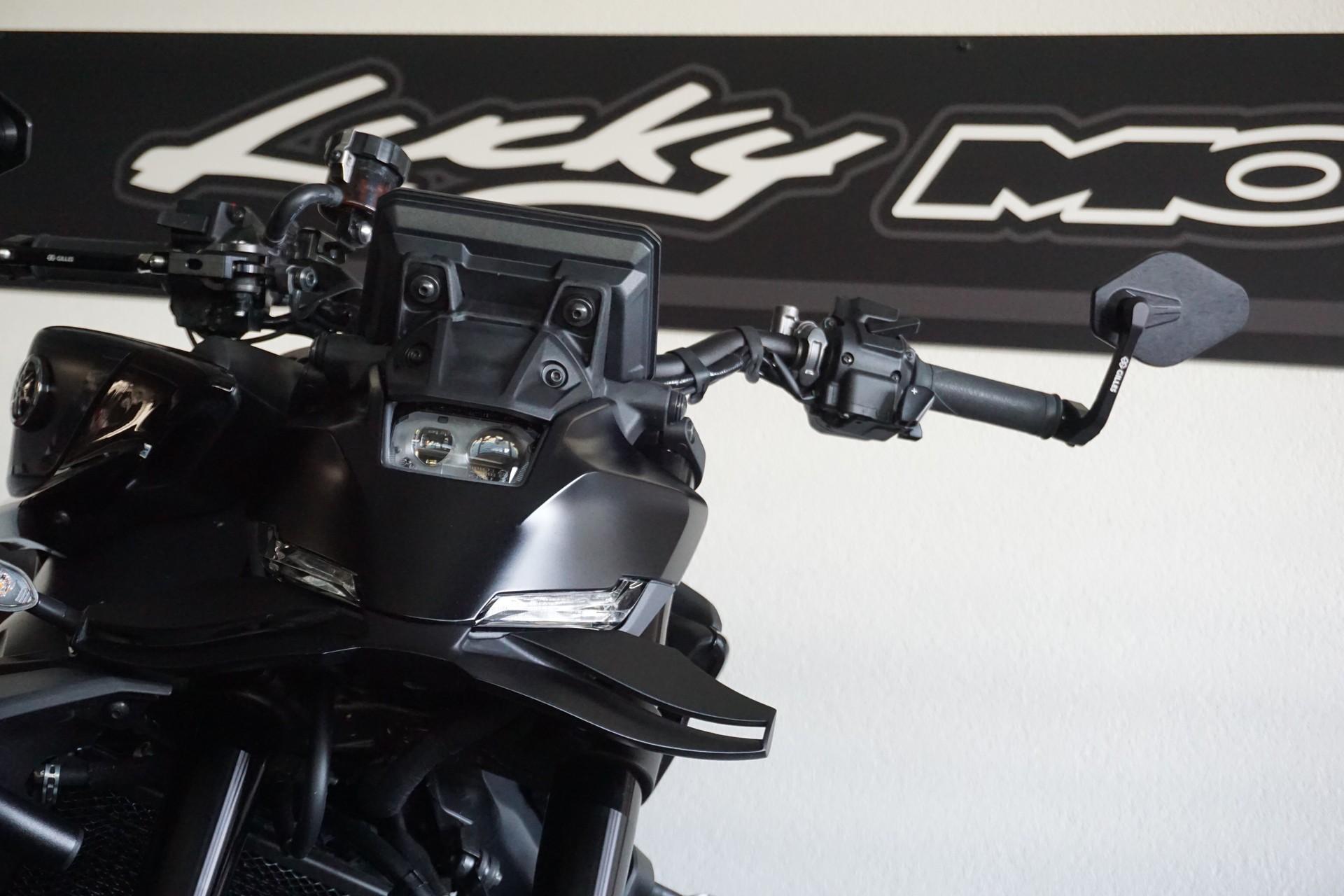 YAMAHA MT-09 Y-AMT-image-5