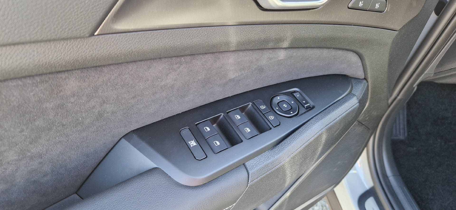 KIA Sportage 1.6 T-GDi Hybrid GT-Line *MY2026*-image-3