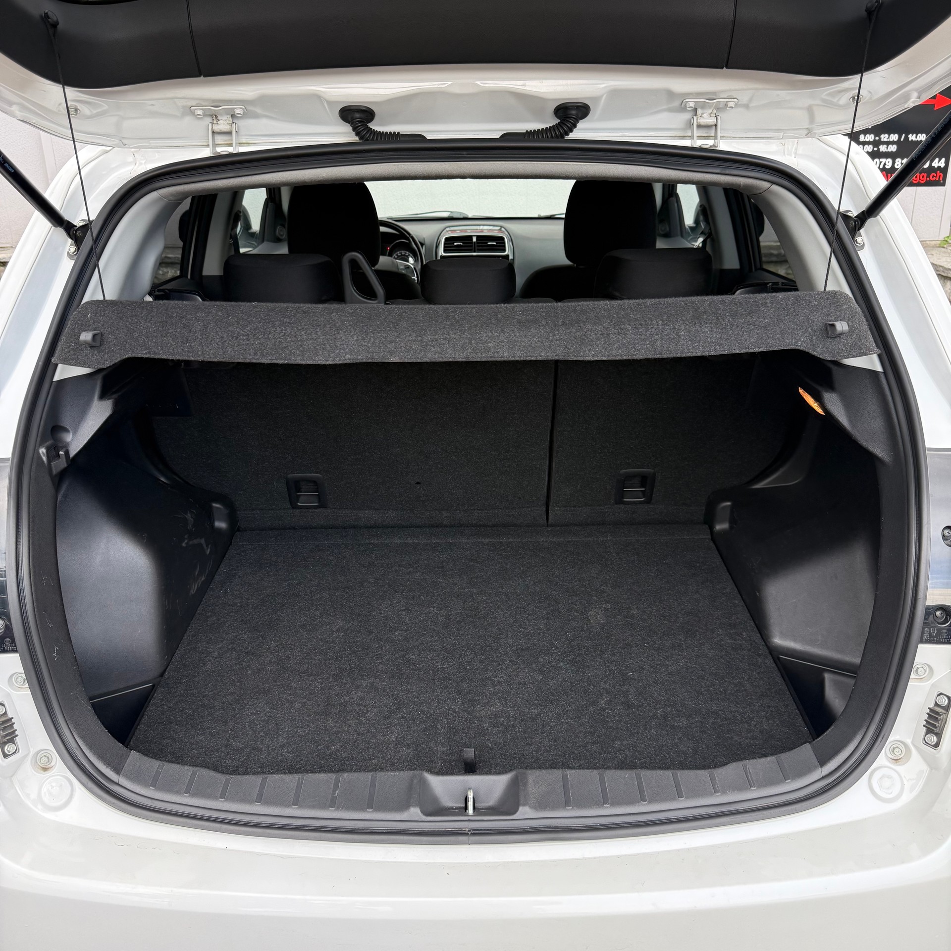MITSUBISHI ASX 2.2 DID Style 4WD Automatic-image-17