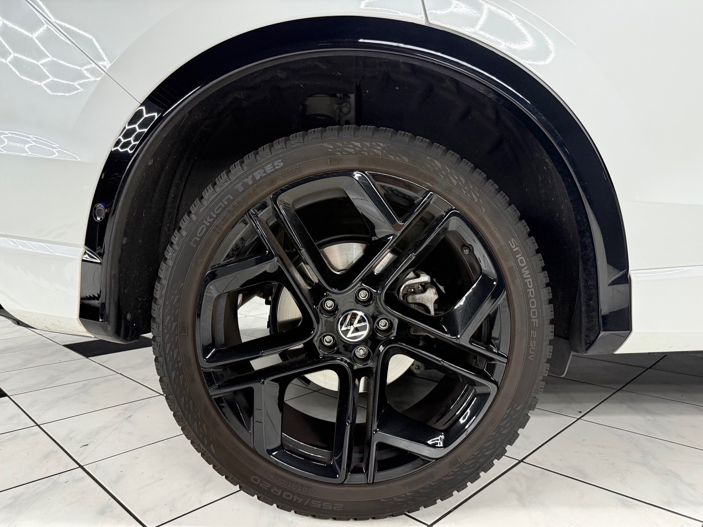 VW Tiguan 2.0 TSI DSG R-Line 4Motion-image-17
