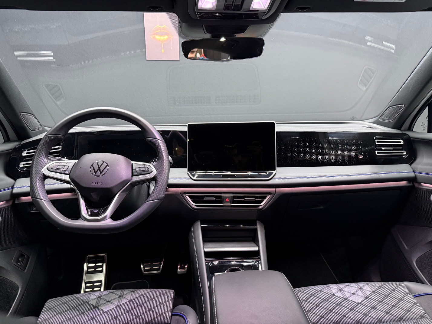 VW Tiguan 2.0 TSI DSG R-Line 4Motion-image-10