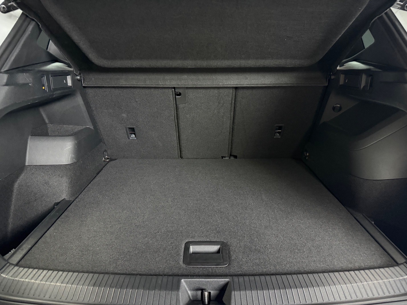 VW Tiguan 2.0 TSI DSG R-Line 4Motion-image-15