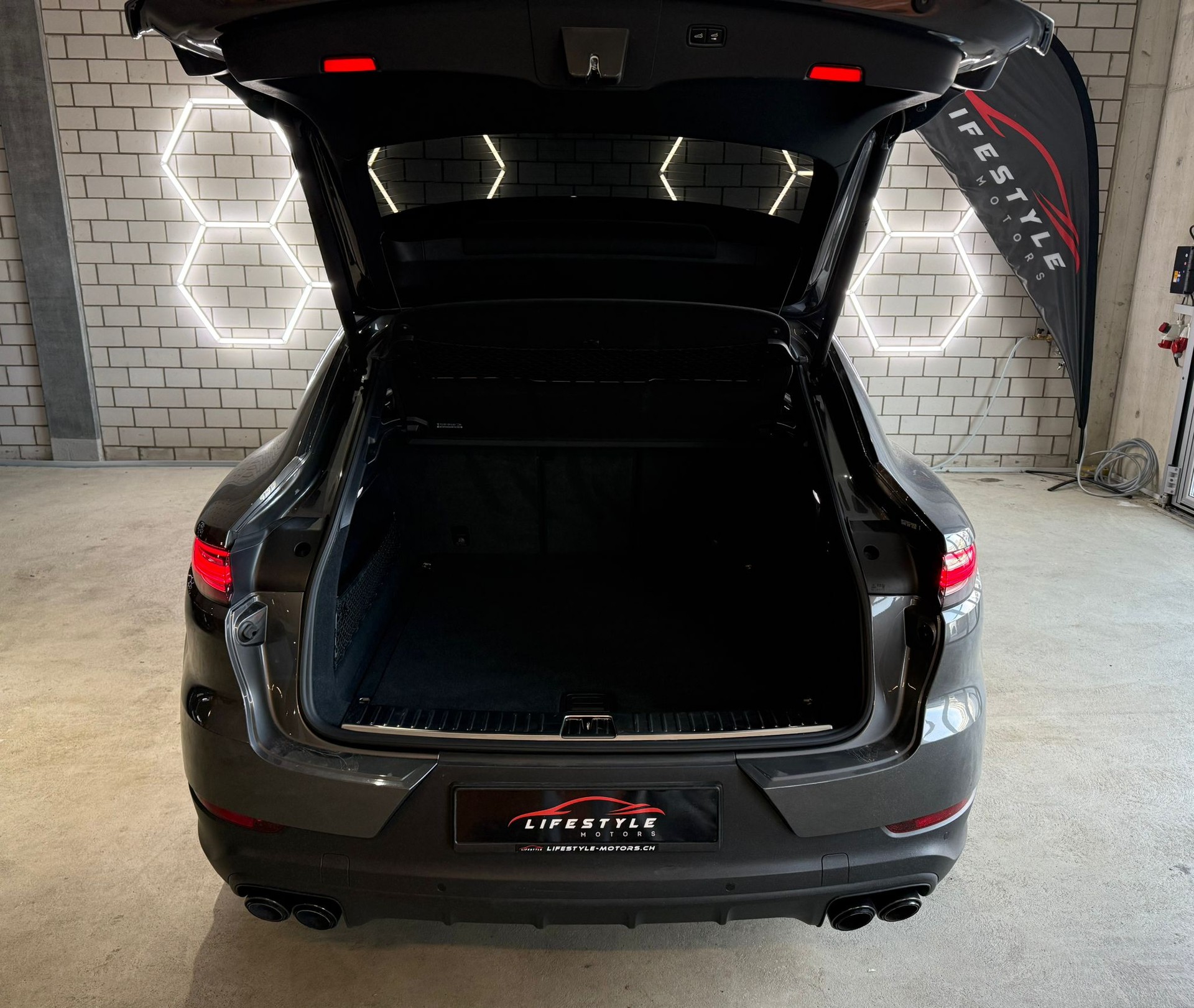 PORSCHE Cayenne Coupé-image-12