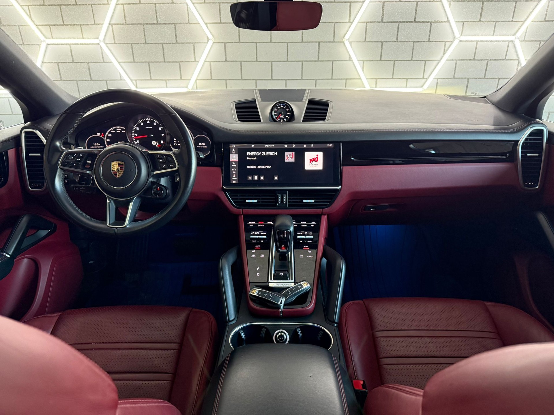 PORSCHE Cayenne Coupé-image-7