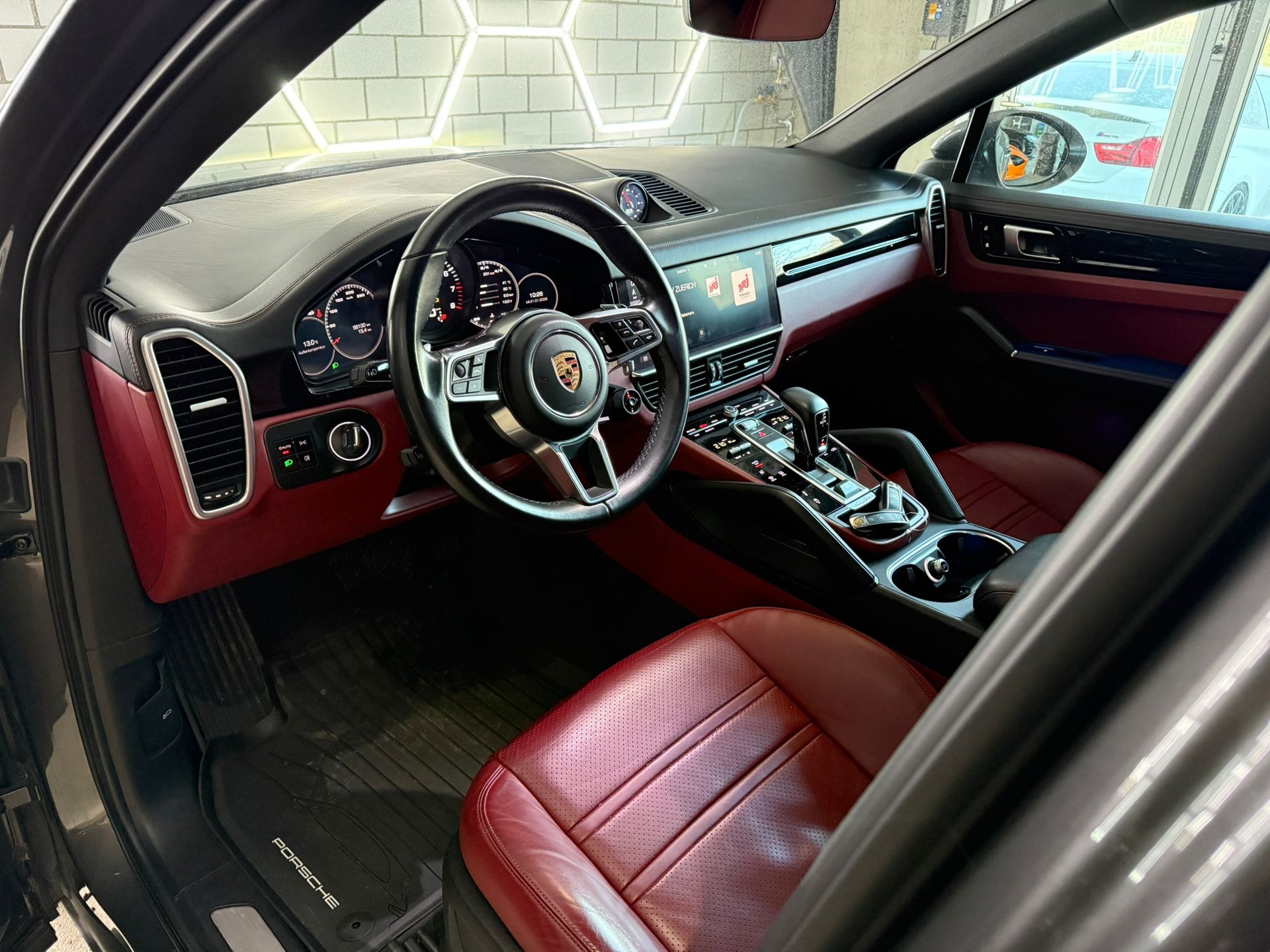 PORSCHE Cayenne Coupé-image-6