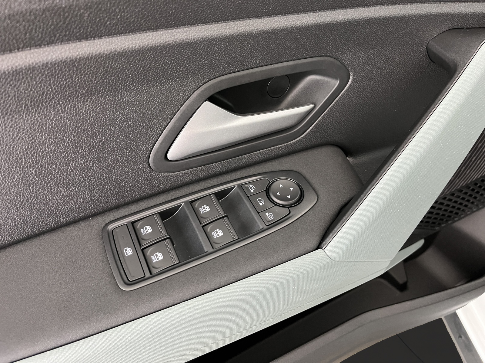 DACIA Bigster 1.2 Hybrid Extreme 4WD-image-13