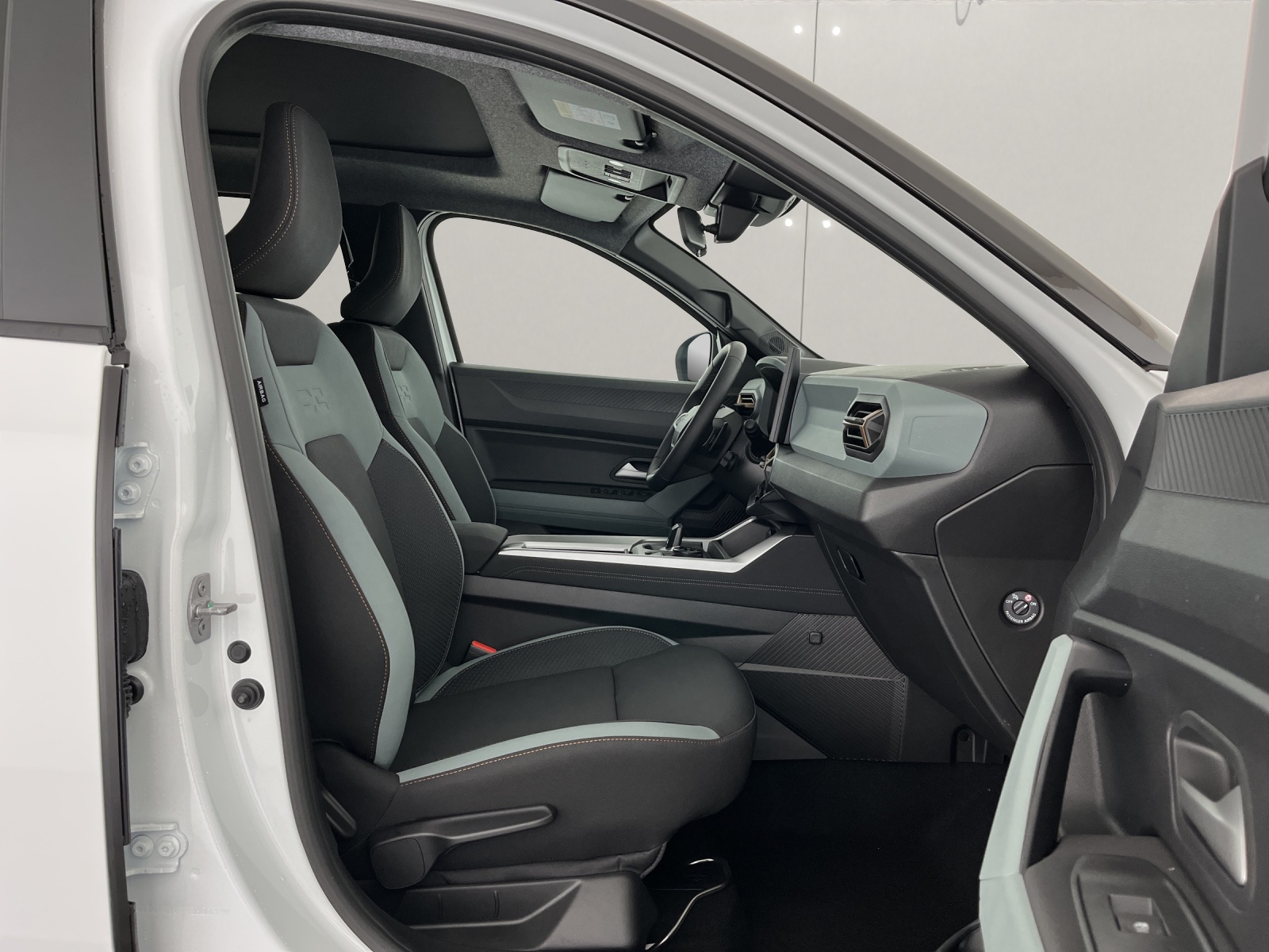 DACIA Bigster 1.2 Hybrid Extreme 4WD-image-15