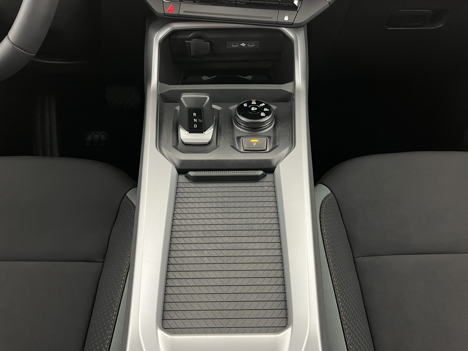 DACIA Bigster 1.2 Hybrid Extreme 4WD-image-12