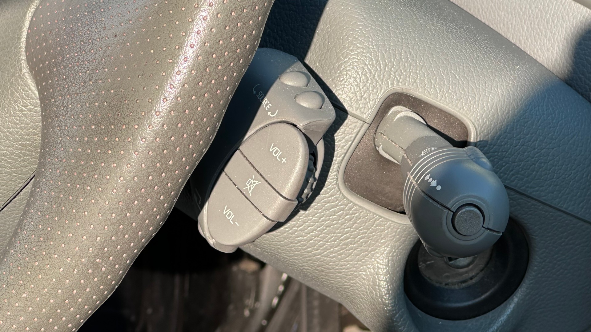 RENAULT Twingo 1.2 16V Dynamique Advantage-image-9