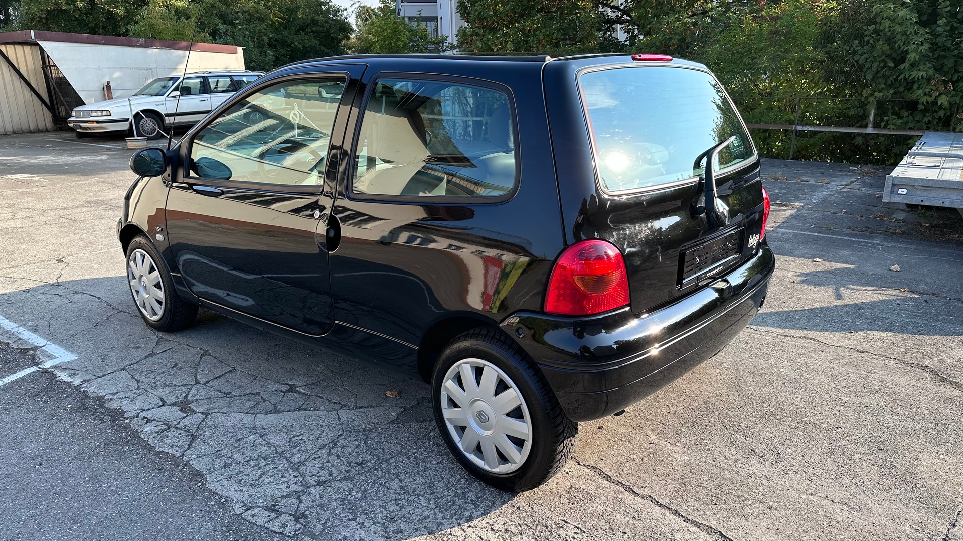 RENAULT Twingo 1.2 16V Dynamique Advantage-image-15