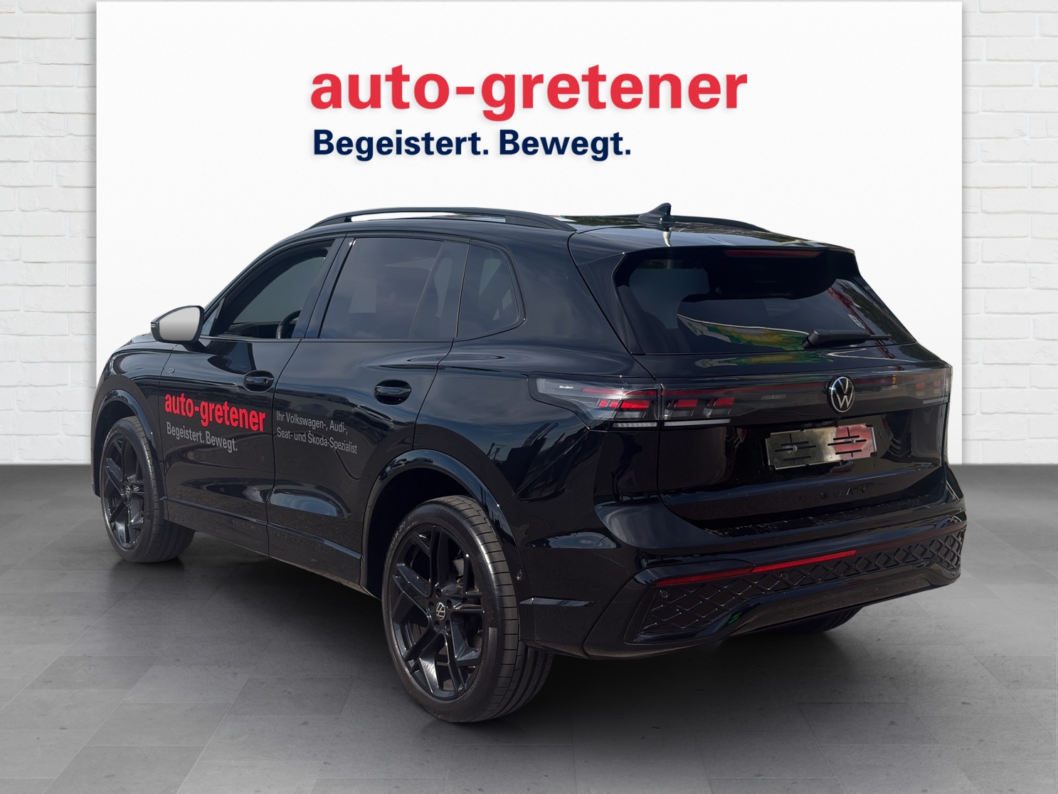 VW Tiguan 2.0 TSI R-Line DSG 4motion-image-1