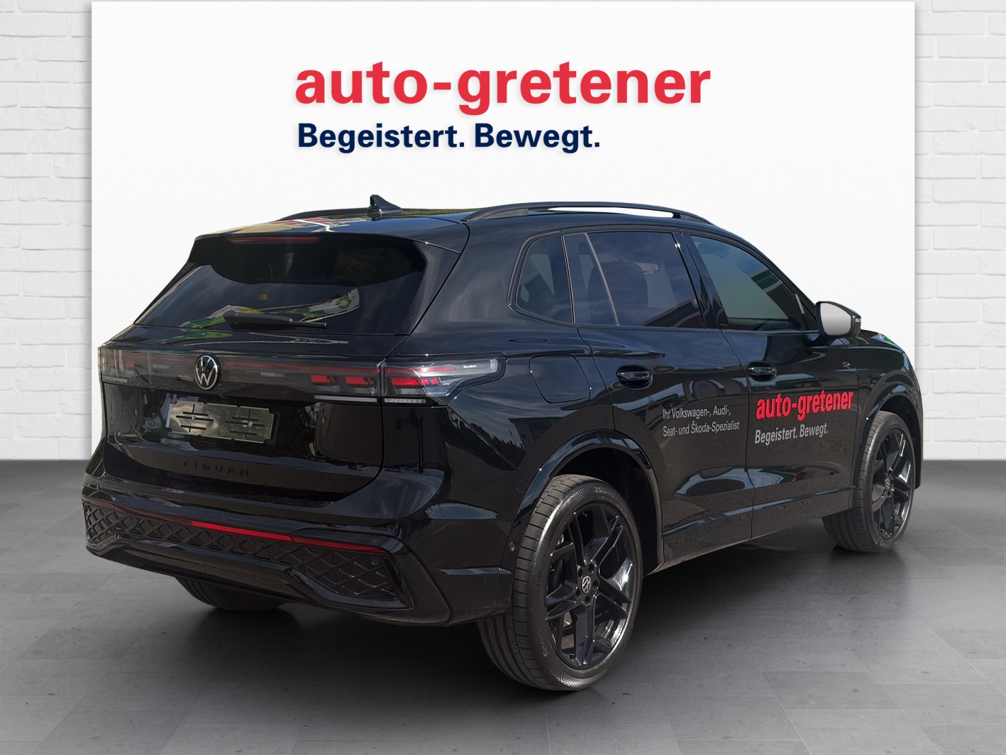 VW Tiguan 2.0 TSI R-Line DSG 4motion-image-2