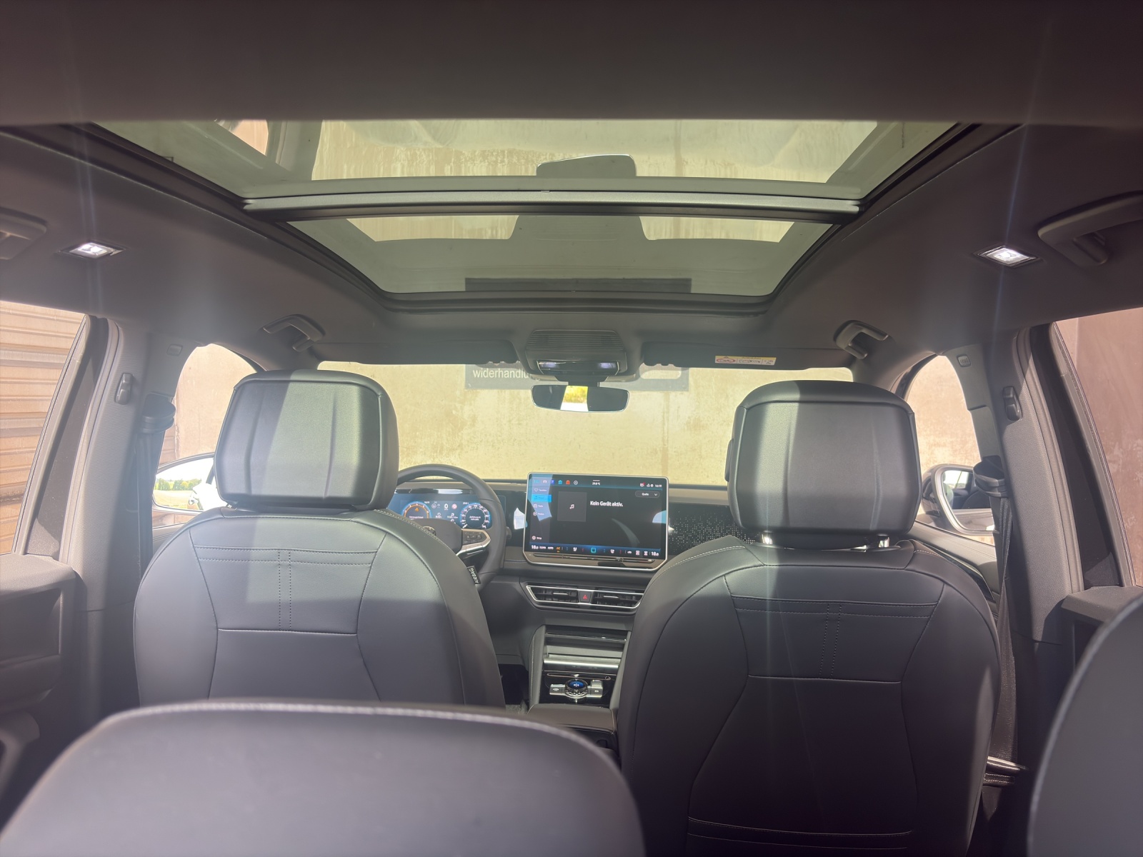 VW Tiguan 2.0 TSI R-Line DSG 4motion-image-8