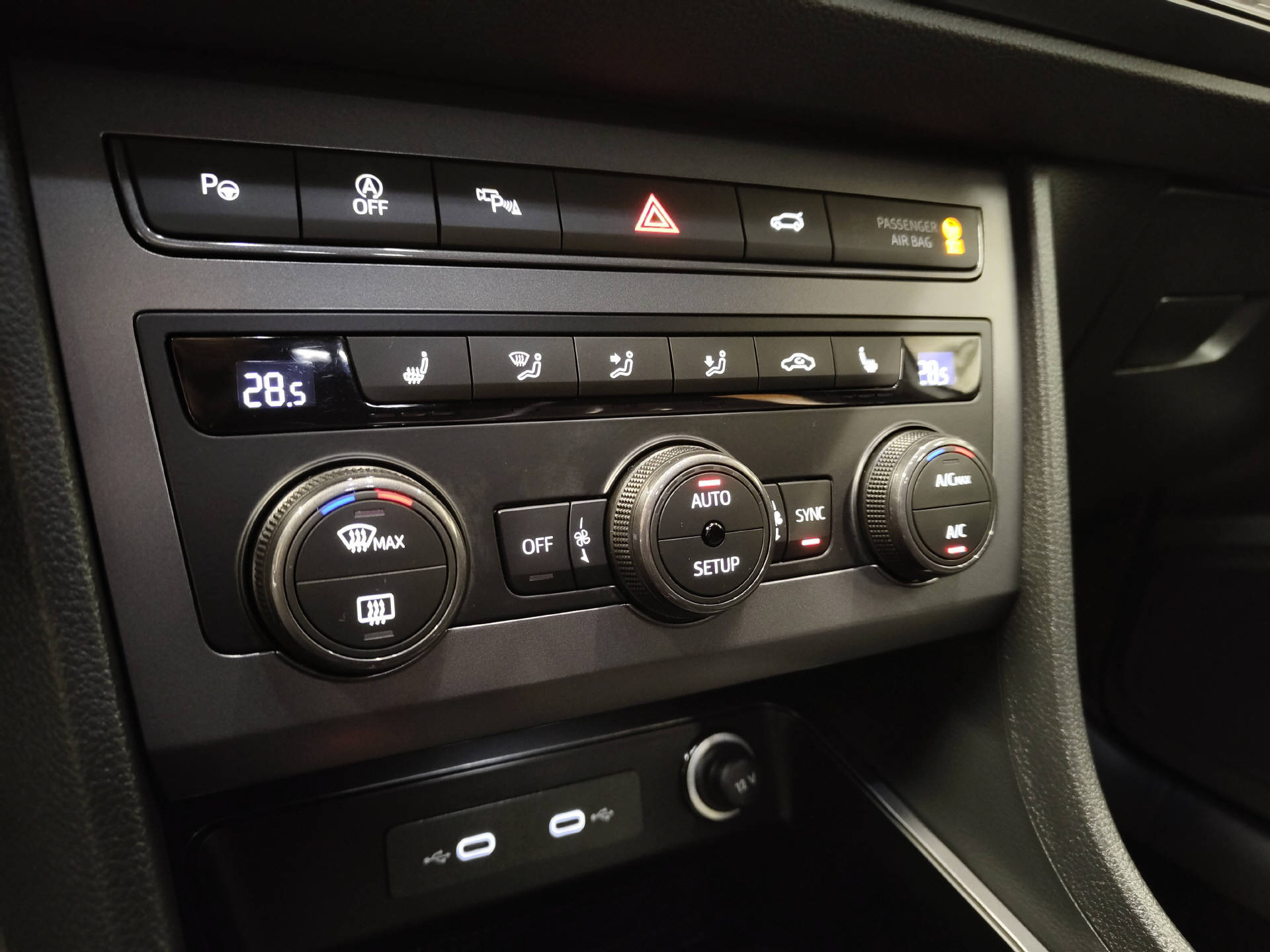 CUPRA Ateca 1.5 TSI DSG-image-9