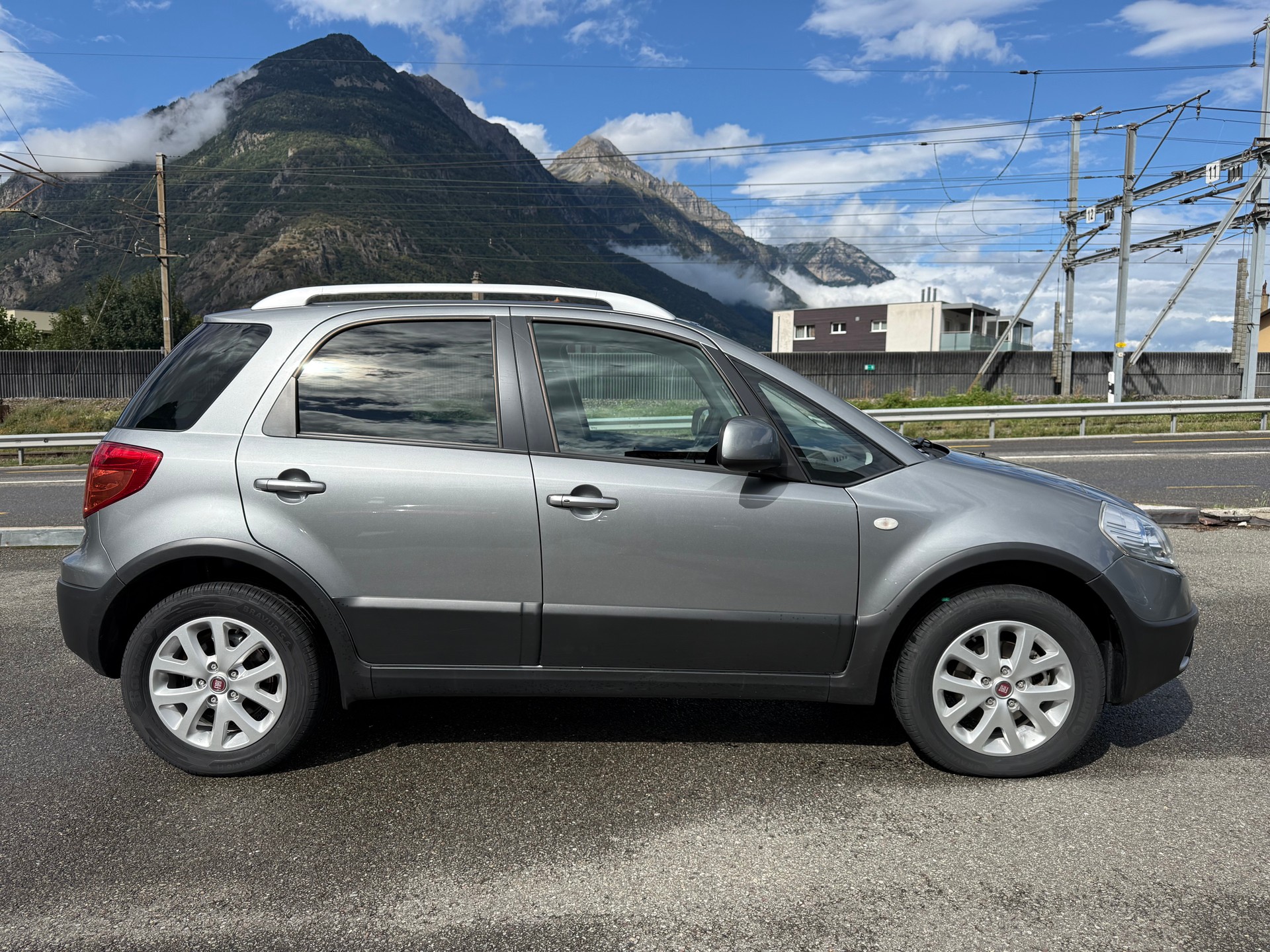 FIAT Sedici 2.0JTD 4WD Dynamic-image-5