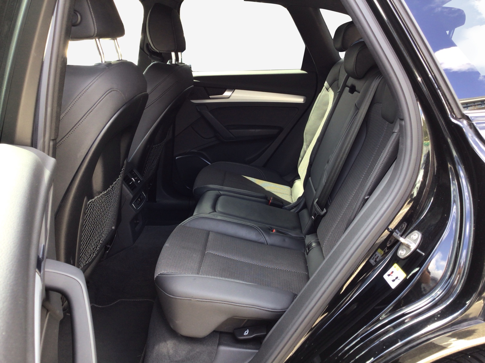 AUDI Q5 55 TFSI e PHEV S line quattro S-tronic-image-12