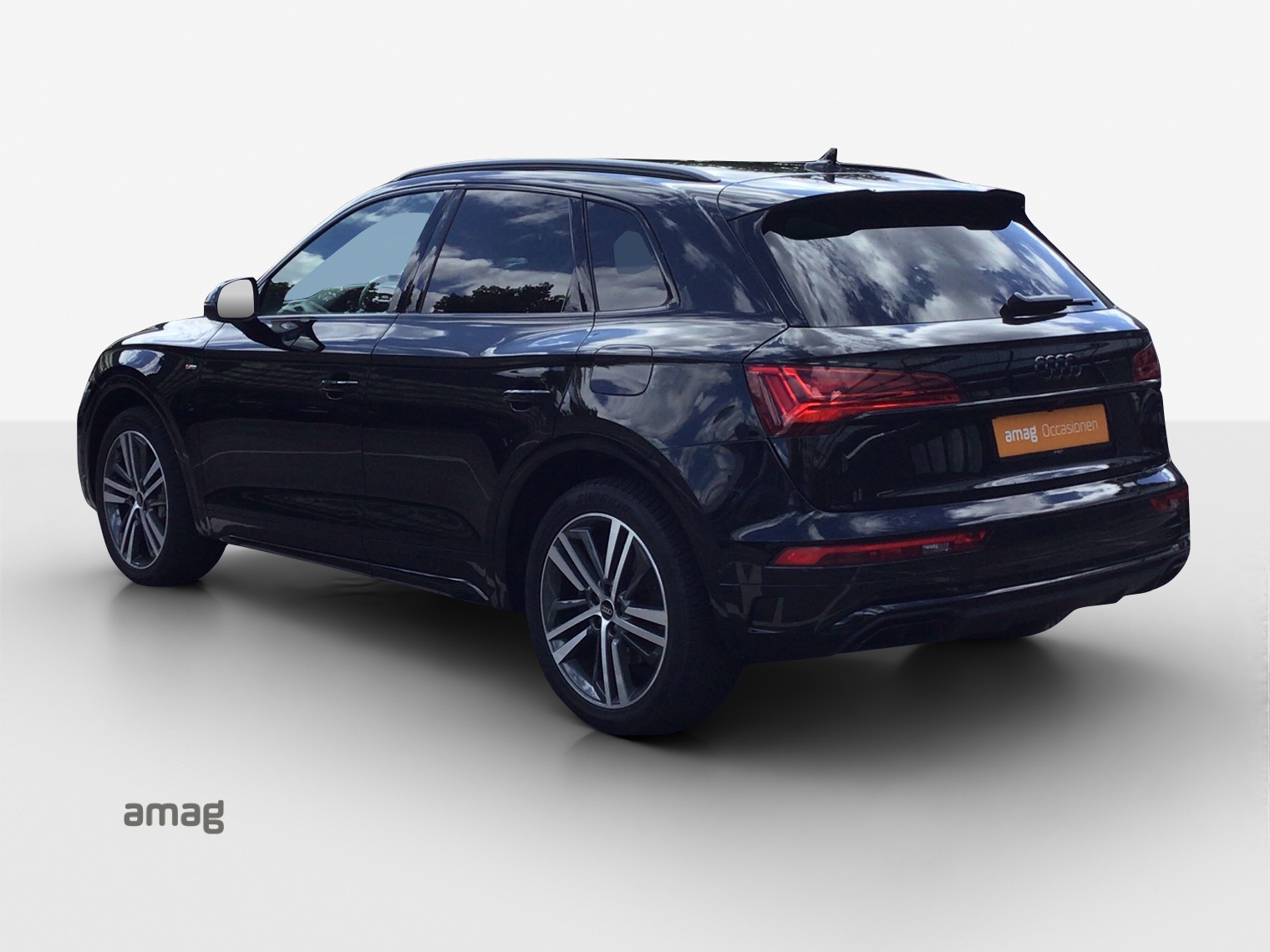 AUDI Q5 55 TFSI e PHEV S line quattro S-tronic-image-2