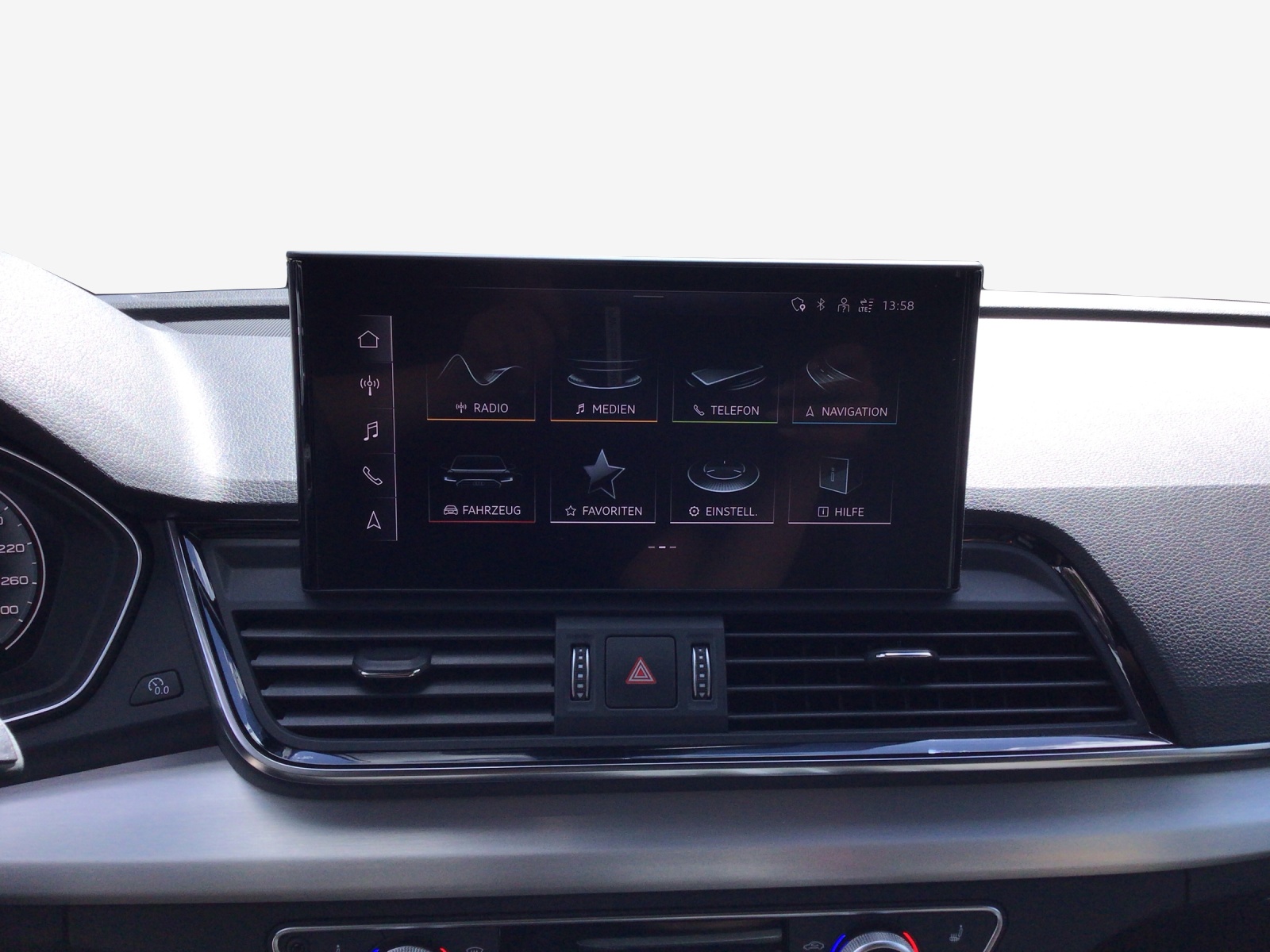 AUDI Q5 55 TFSI e PHEV S line quattro S-tronic-image-16