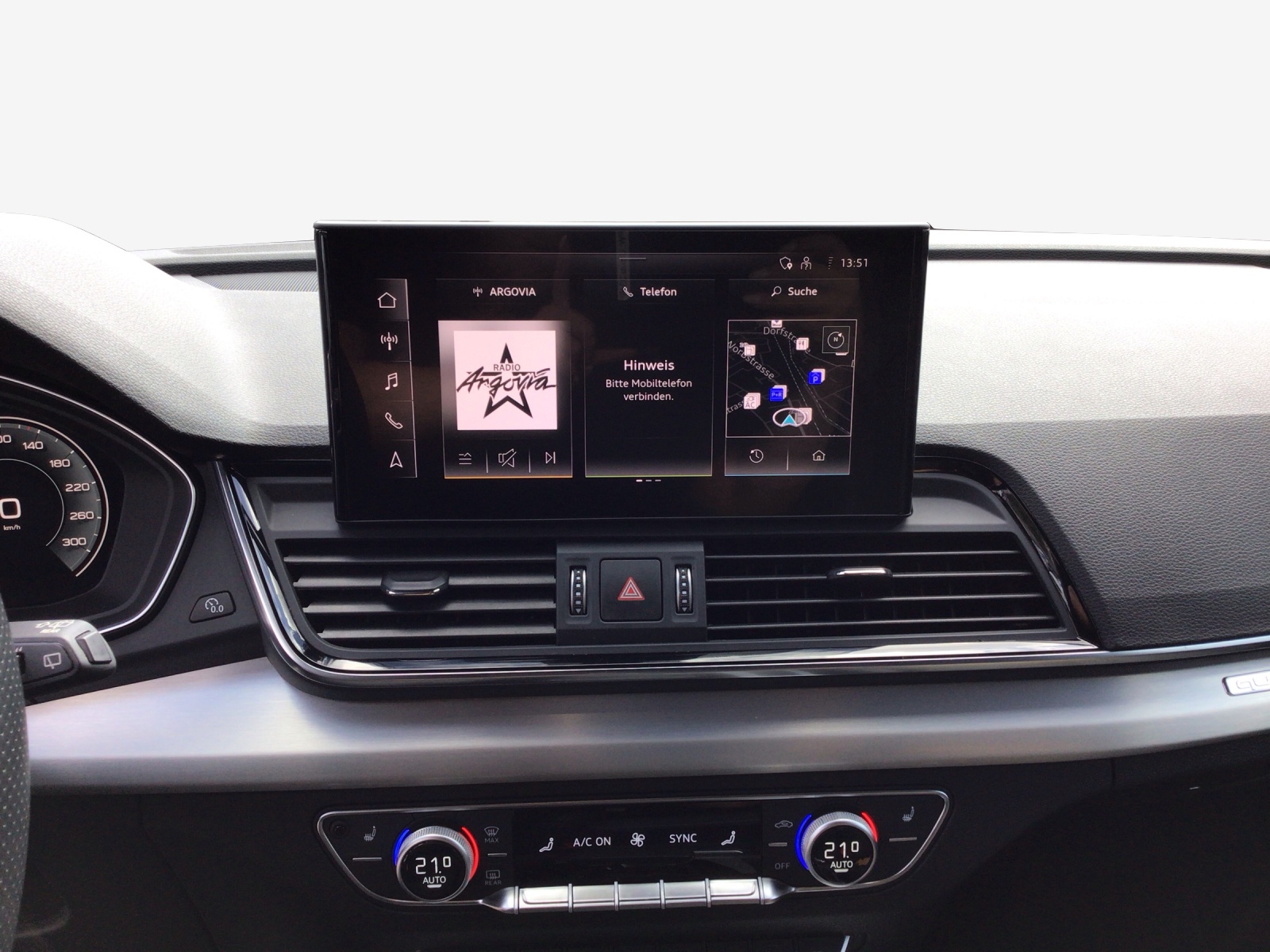 AUDI Q5 55 TFSI e PHEV S line quattro S-tronic-image-11