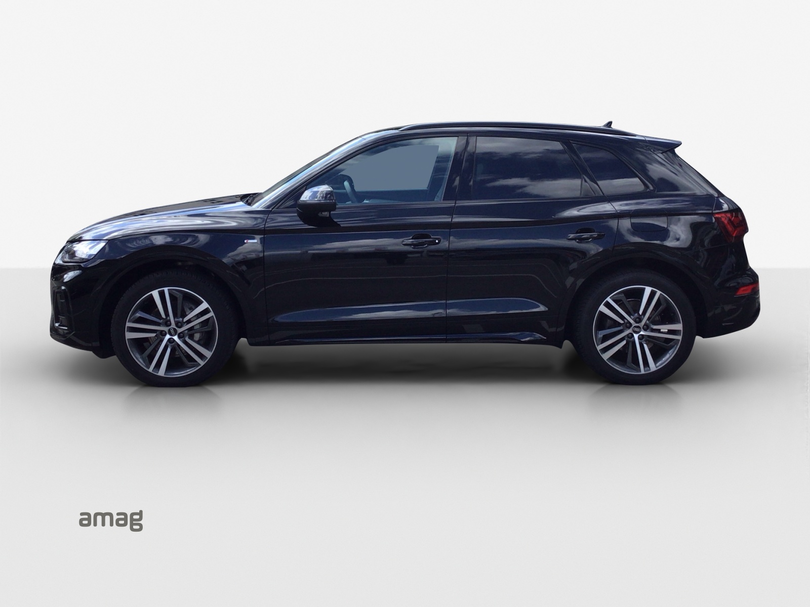 AUDI Q5 55 TFSI e PHEV S line quattro S-tronic-image-1