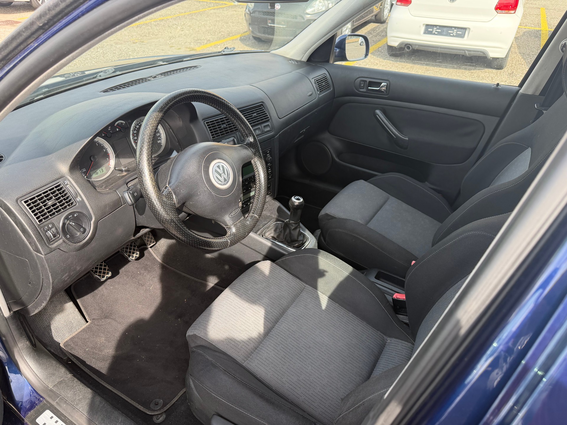 VW Golf Variant 2.0 Pacific 4Motion-image-8