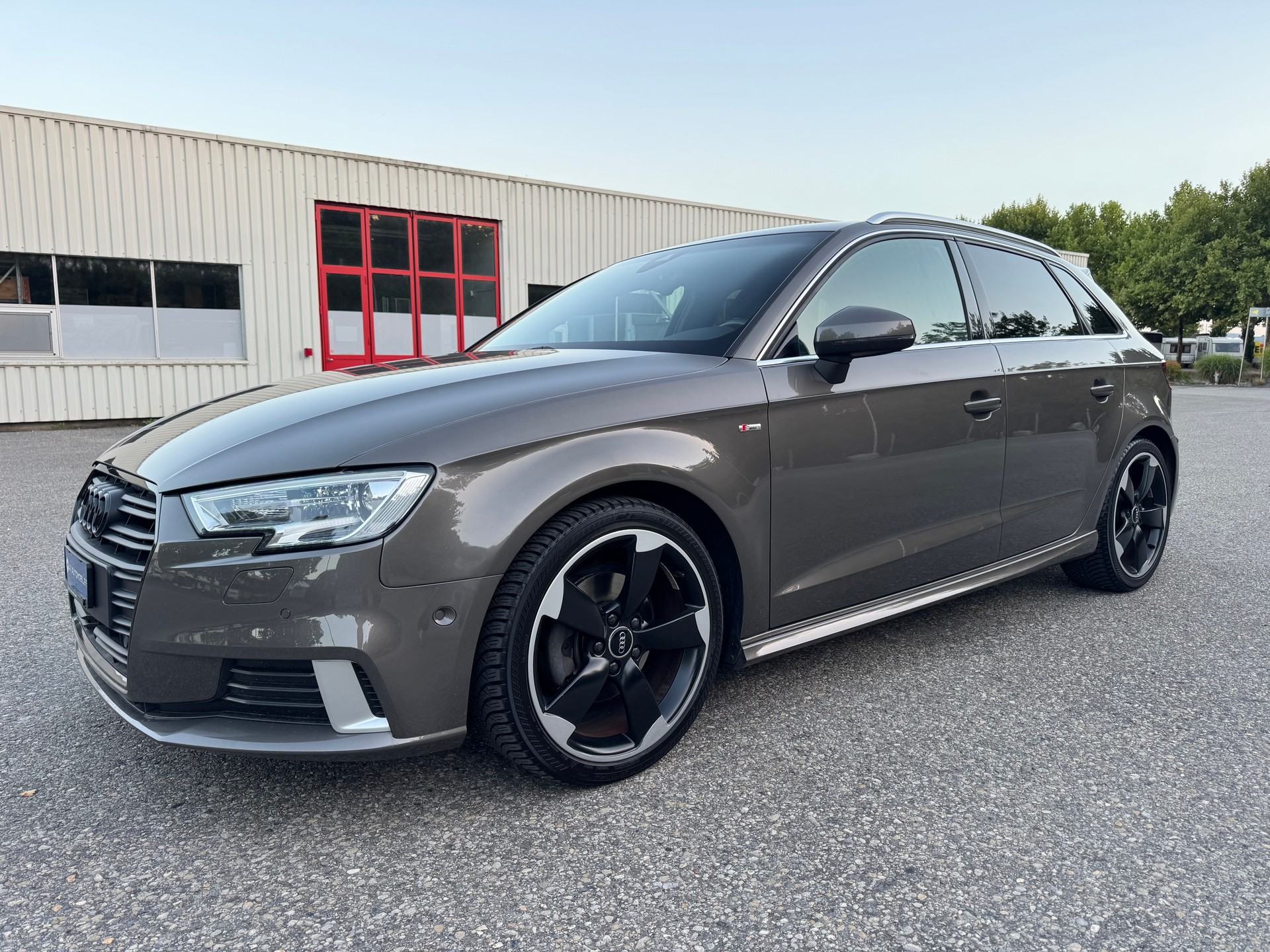 AUDI A3 Sportback 1.4 TFSI Attraction S-tronic-image-0