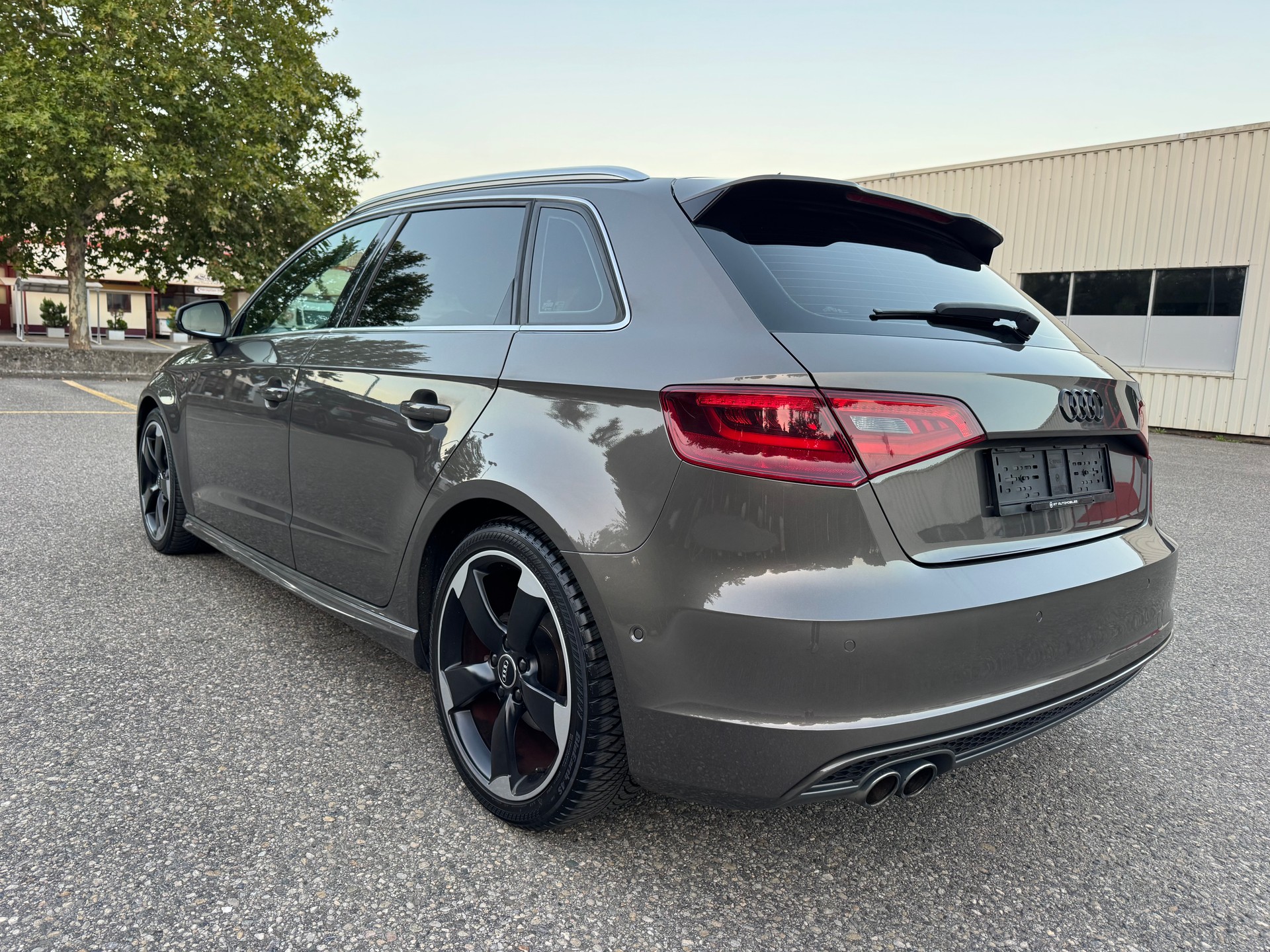 AUDI A3 Sportback 1.4 TFSI Attraction S-tronic-image-5