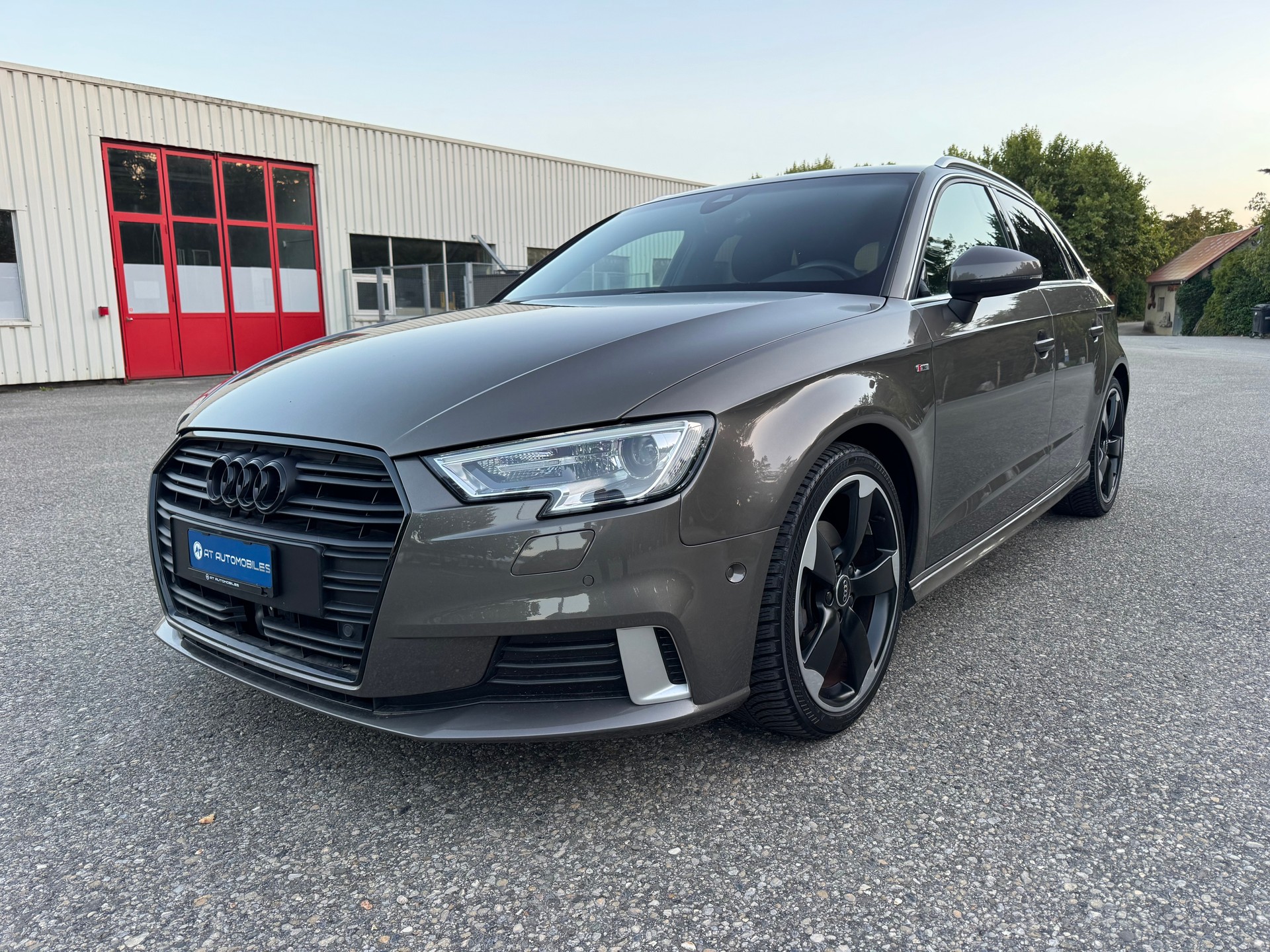 AUDI A3 Sportback 1.4 TFSI Attraction S-tronic-image-1