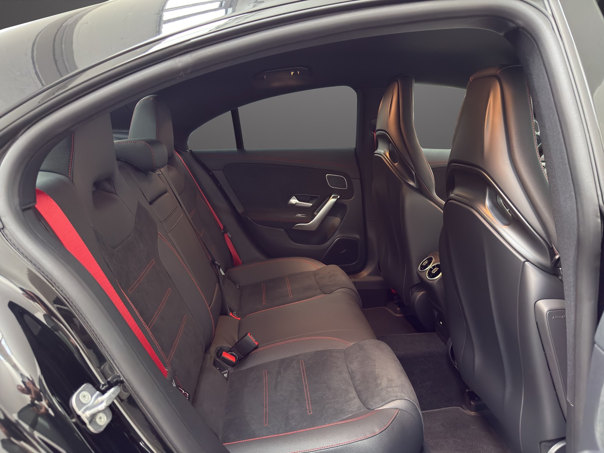 MERCEDES-BENZ CLA 45 S AMG 4Matic+ 8G-DCT-image-14