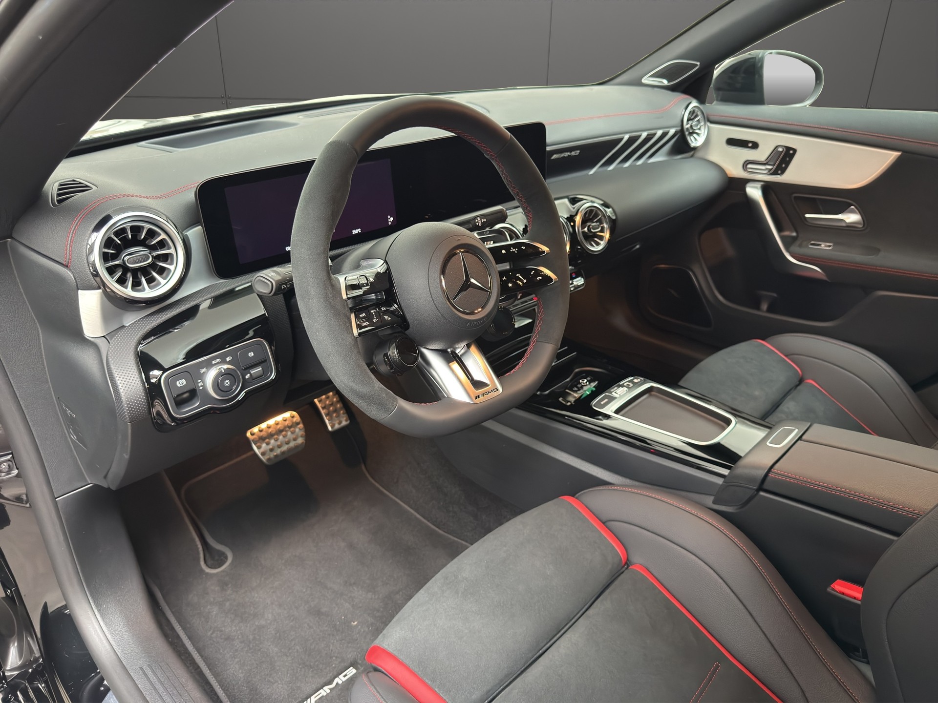 MERCEDES-BENZ CLA 45 S AMG 4Matic+ 8G-DCT-image-10