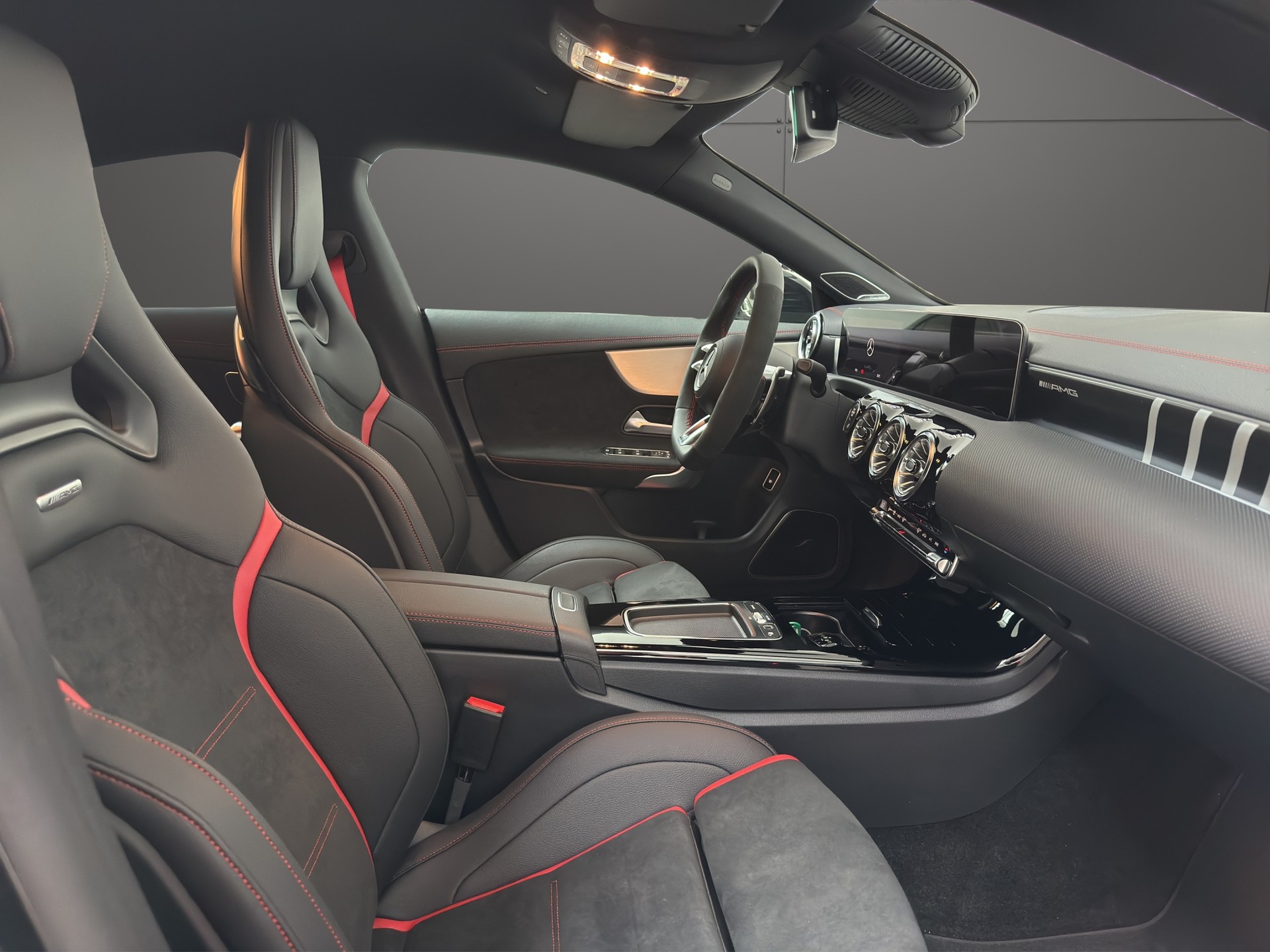 MERCEDES-BENZ CLA 45 S AMG 4Matic+ 8G-DCT-image-12