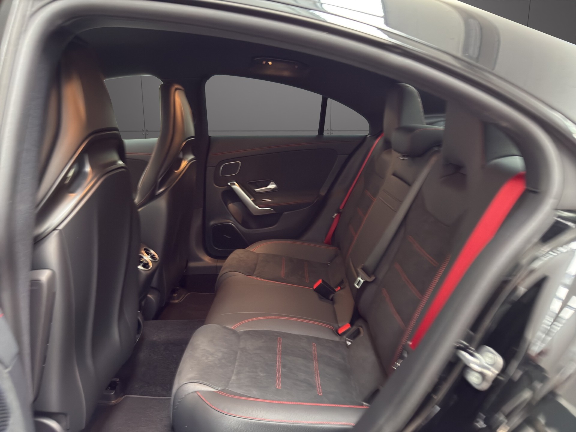 MERCEDES-BENZ CLA 45 S AMG 4Matic+ 8G-DCT-image-11