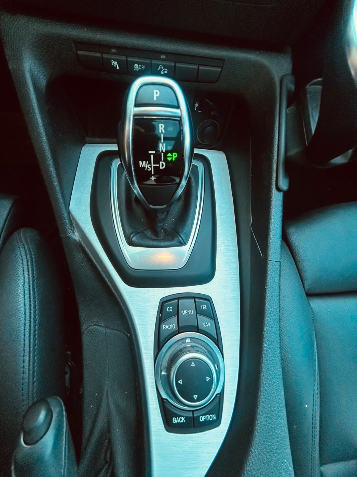 BMW BMW x1 xDrive28i-image-5