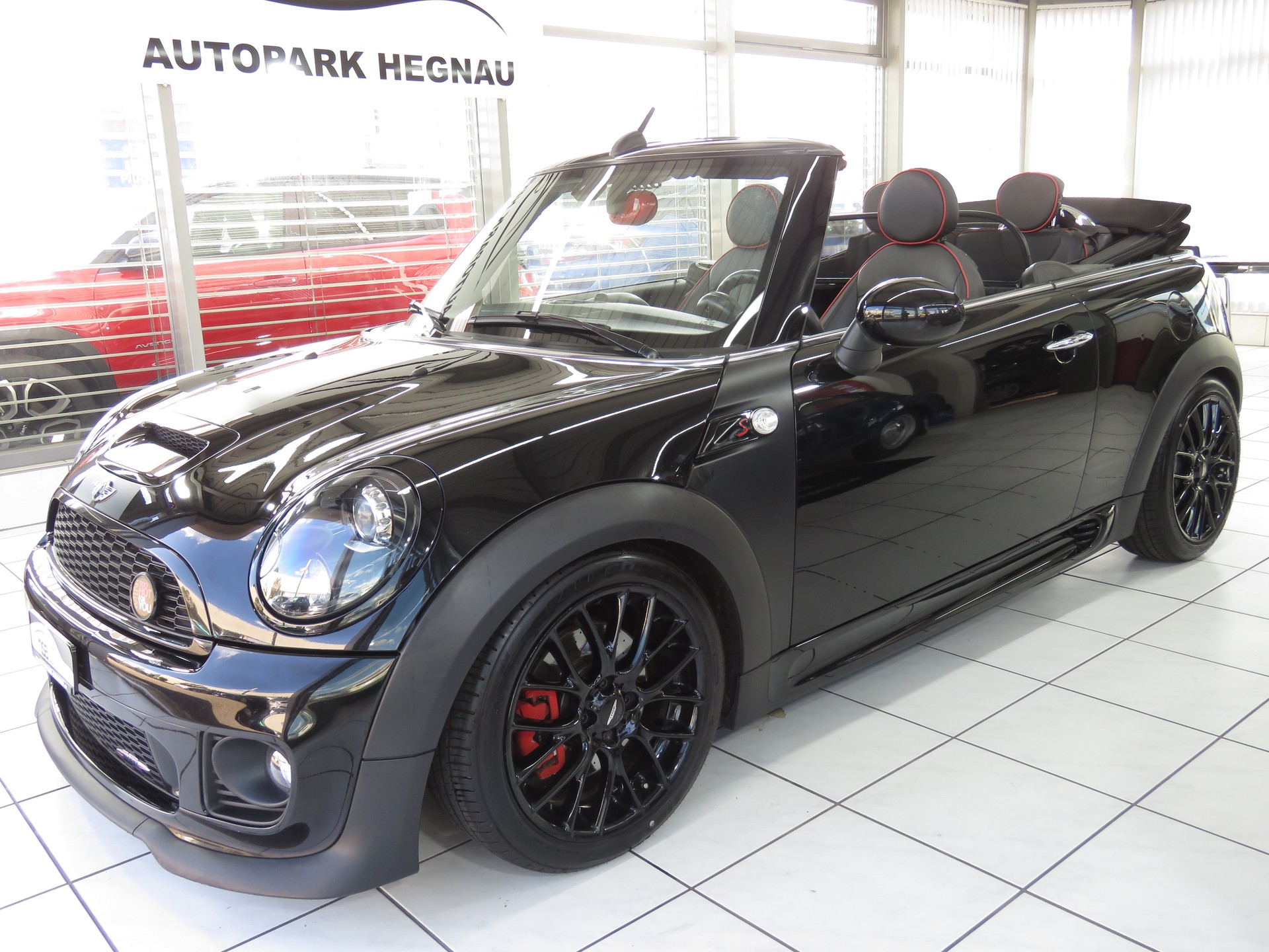 MINI Cooper S Cabriolet-image-0