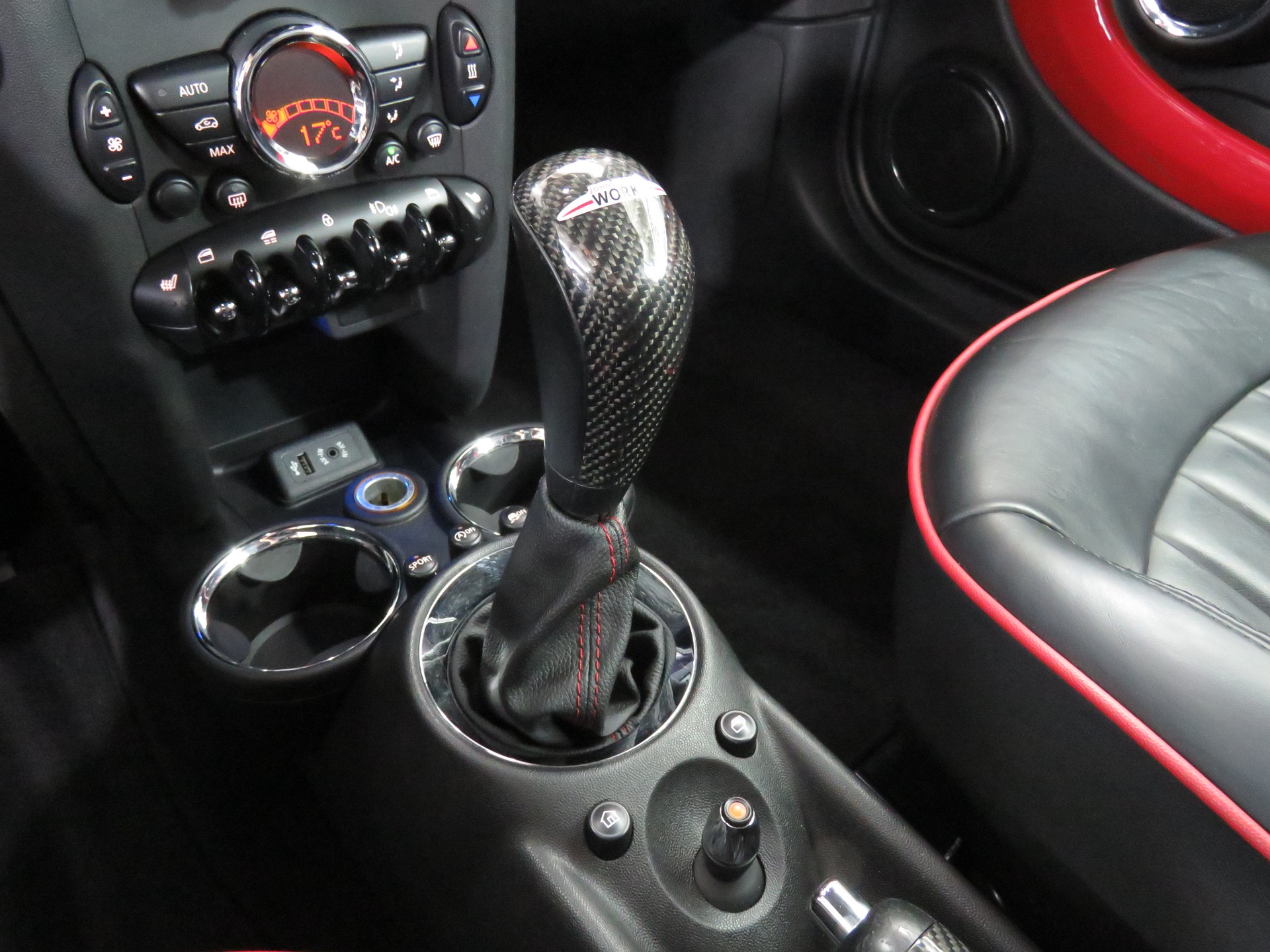 MINI Cooper S Cabriolet-image-19