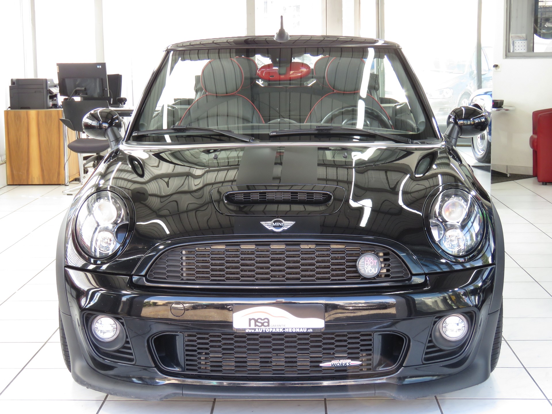 MINI Cooper S Cabriolet-image-1