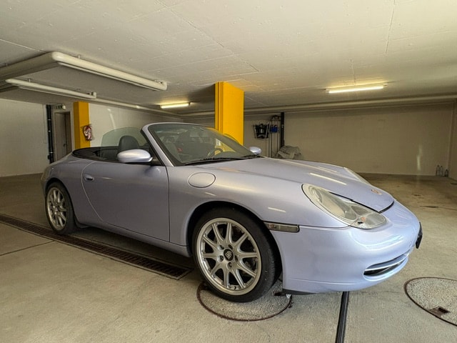 PORSCHE 3.4 Carrera 4-image-3