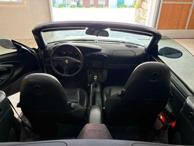 PORSCHE 3.4 Carrera 4-image-1
