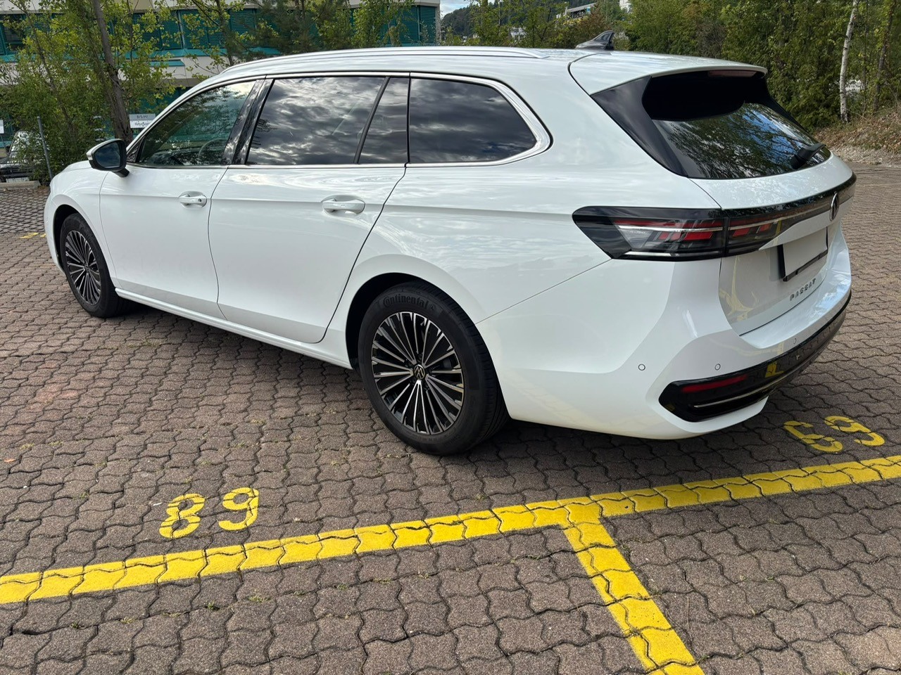 VW 2.0 TDI Elegance DSG-image-2