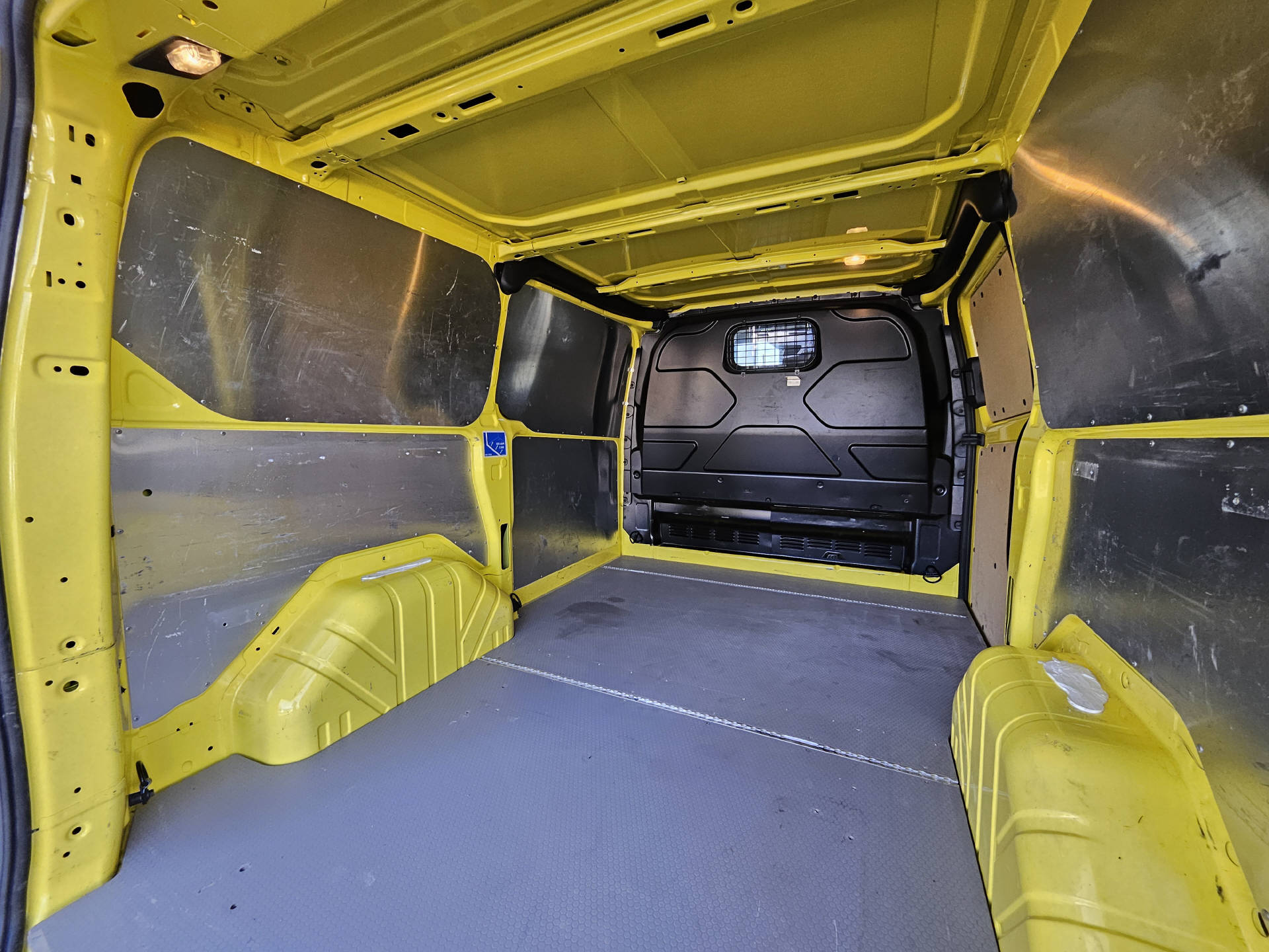 FORD Transit Custom Van 320 L1 2.0 TDCi 130 Trend * Klima * Tempomat * Frisch ab MFK * Nutzlast von 1'129KG *-image-11