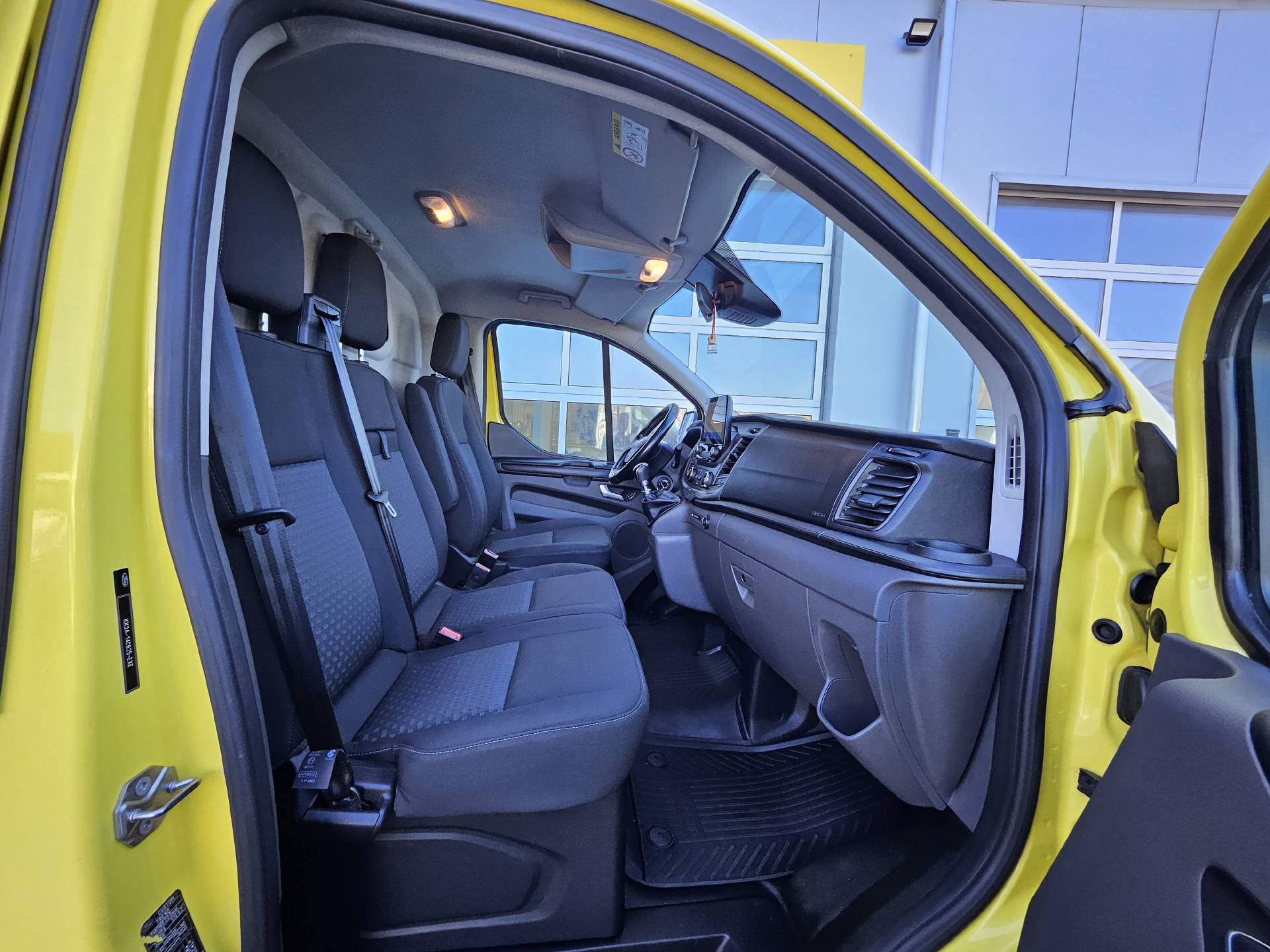 FORD Transit Custom Van 320 L1 2.0 TDCi 130 Trend * Klima * Tempomat * Frisch ab MFK * Nutzlast von 1'129KG *-image-12