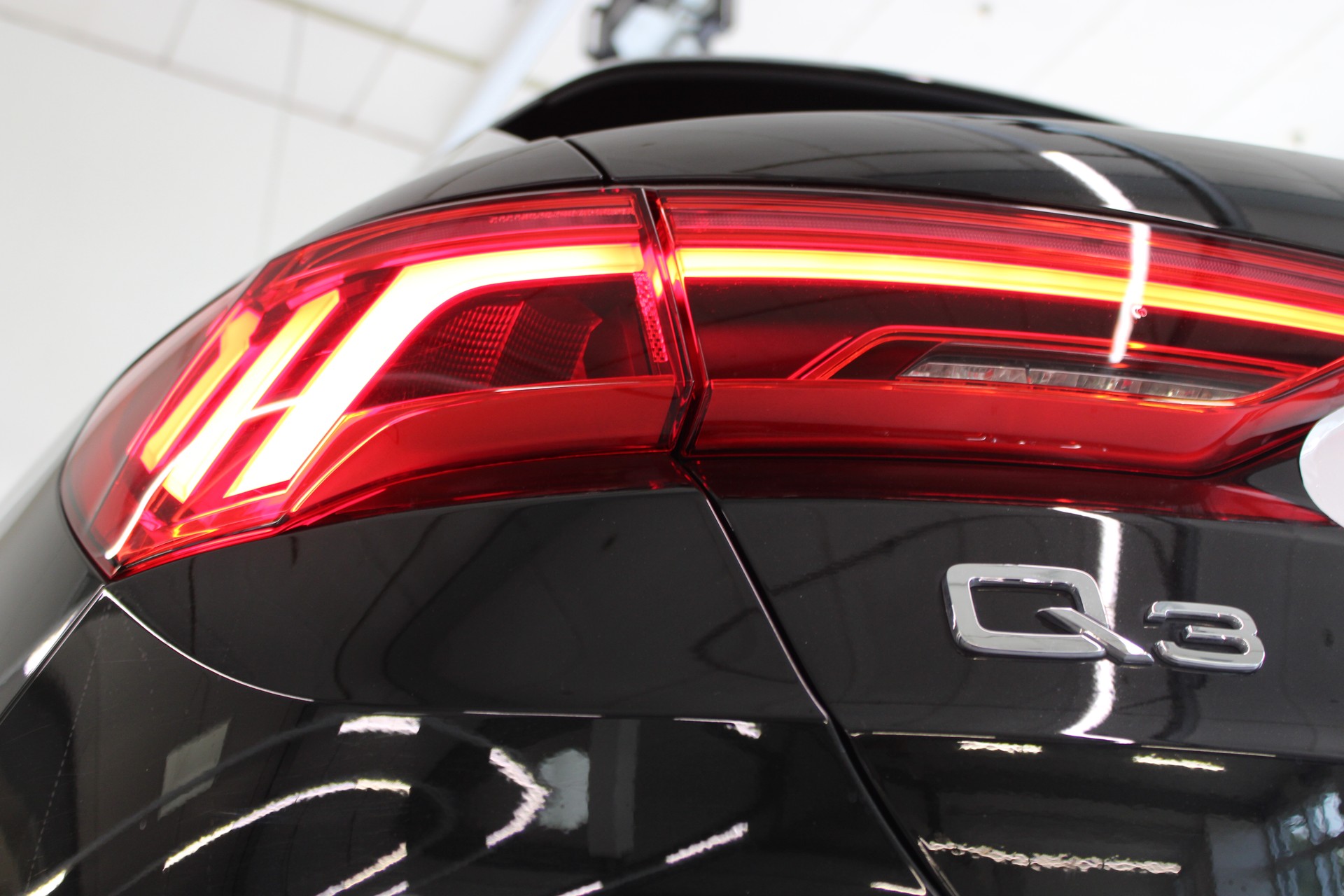 AUDI Q3 35 TFSI S-tronic-image-19