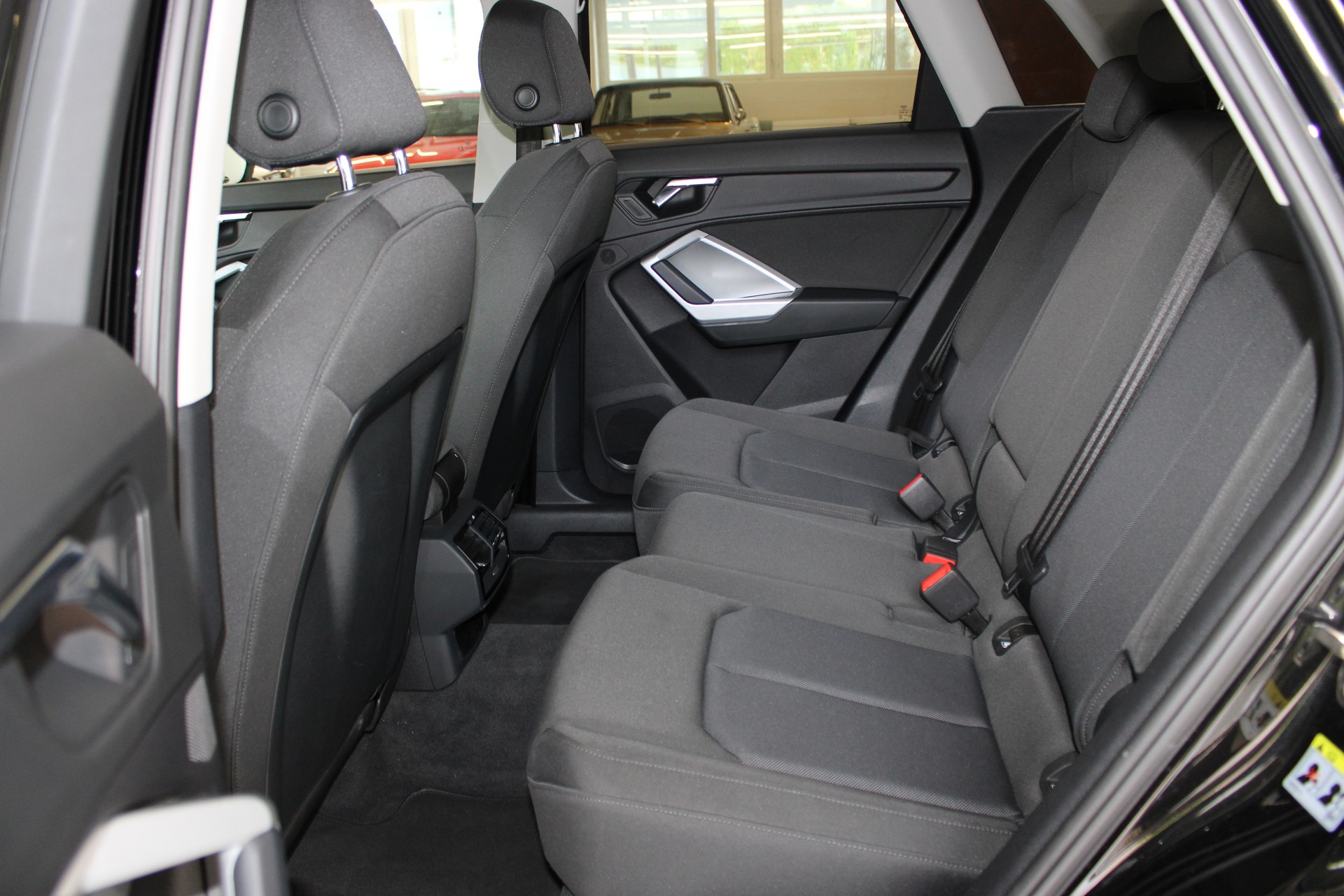 AUDI Q3 35 TFSI S-tronic-image-12