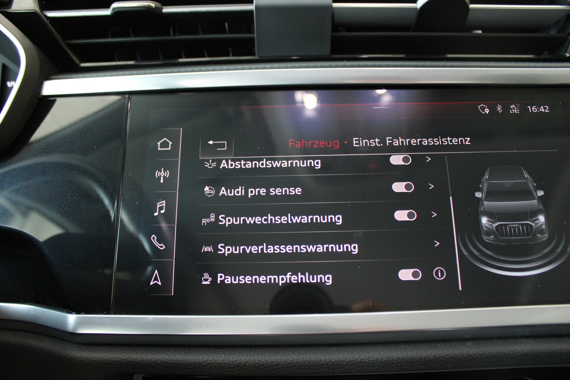 AUDI Q3 35 TFSI S-tronic-image-18