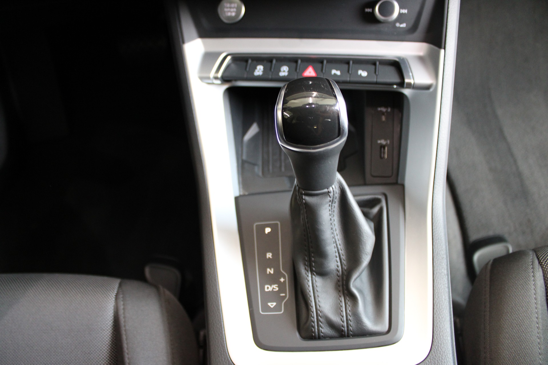 AUDI Q3 35 TFSI S-tronic-image-25