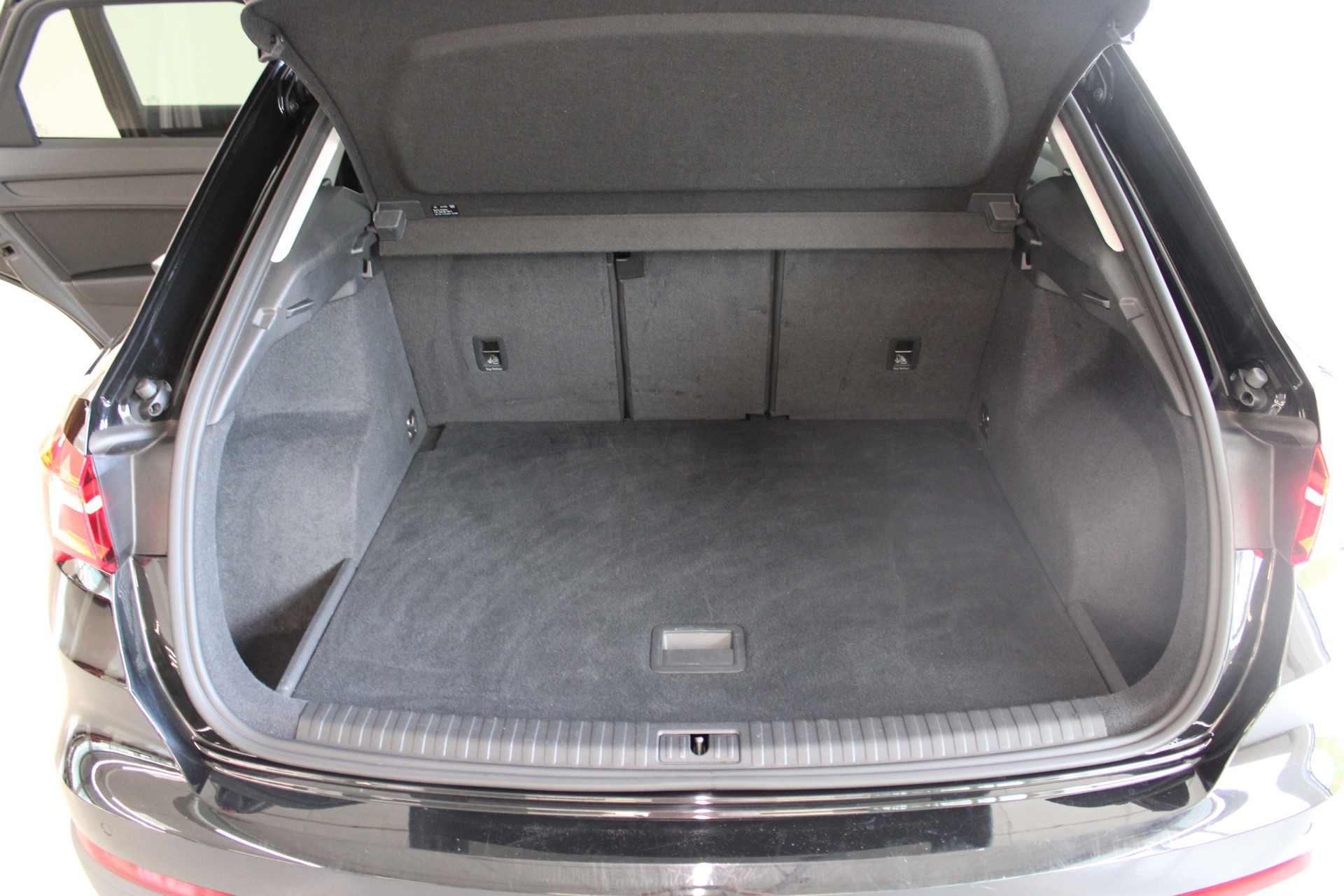 AUDI Q3 35 TFSI S-tronic-image-27