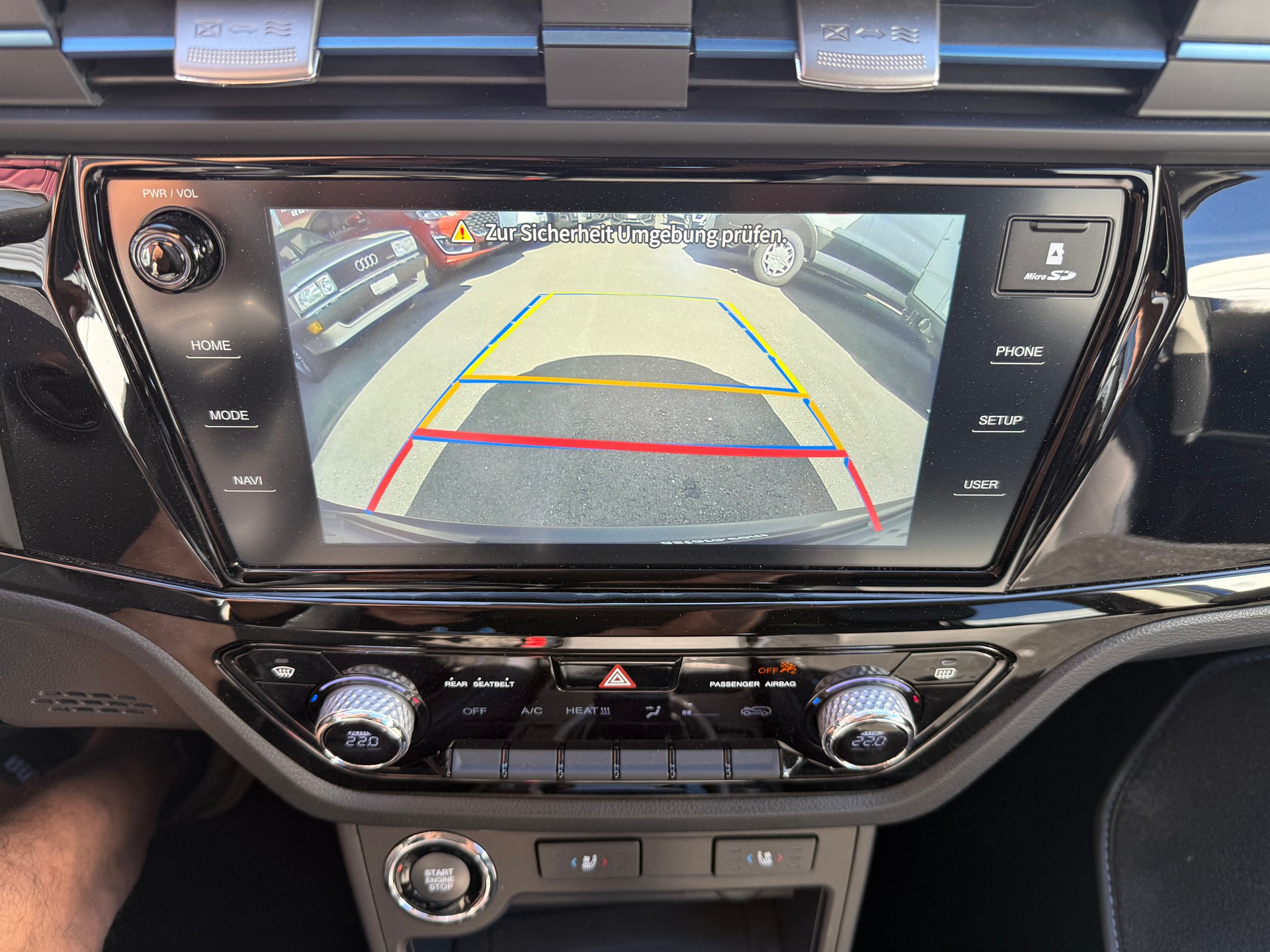 KGM-SsangYong Korando eMotion Titanium-showroom-element-3