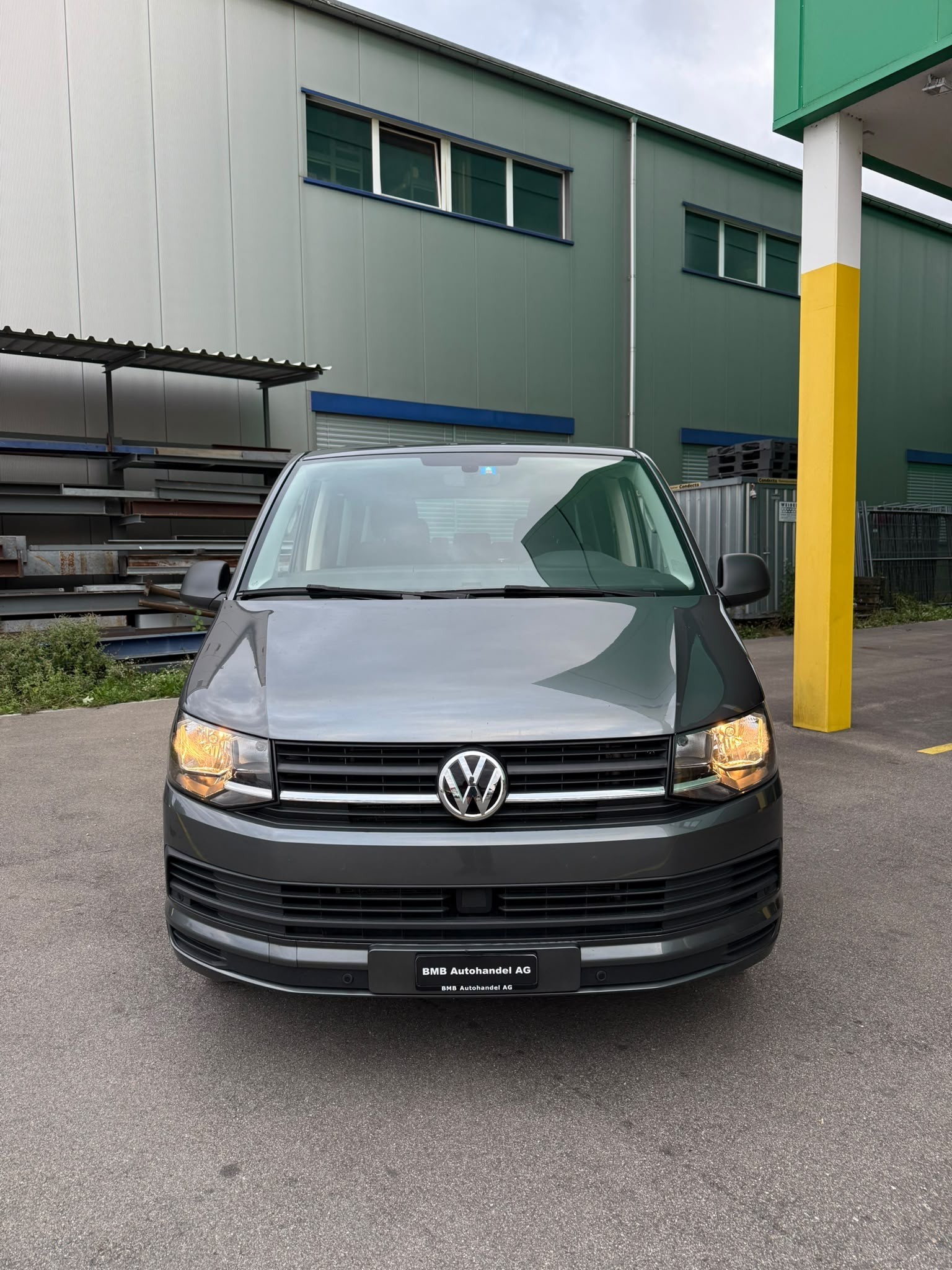 VW T6 Multivan 2.0 TDI Comfort. '70 Jahre Bulli' DSG-image-1