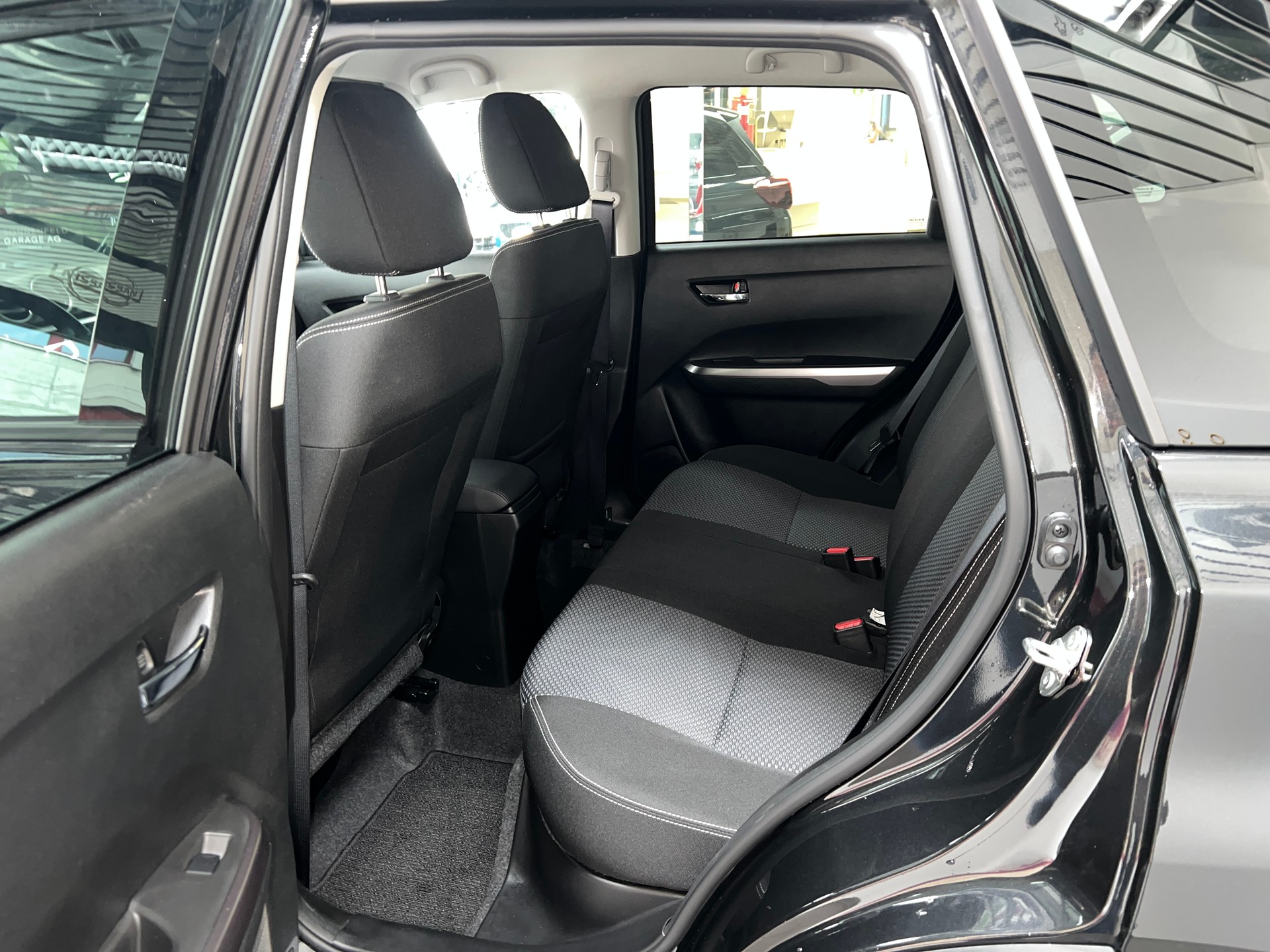 SUZUKI Vitara 1.4 Boosterjet Compact + 4x4 Hybrid Automatic-image-5