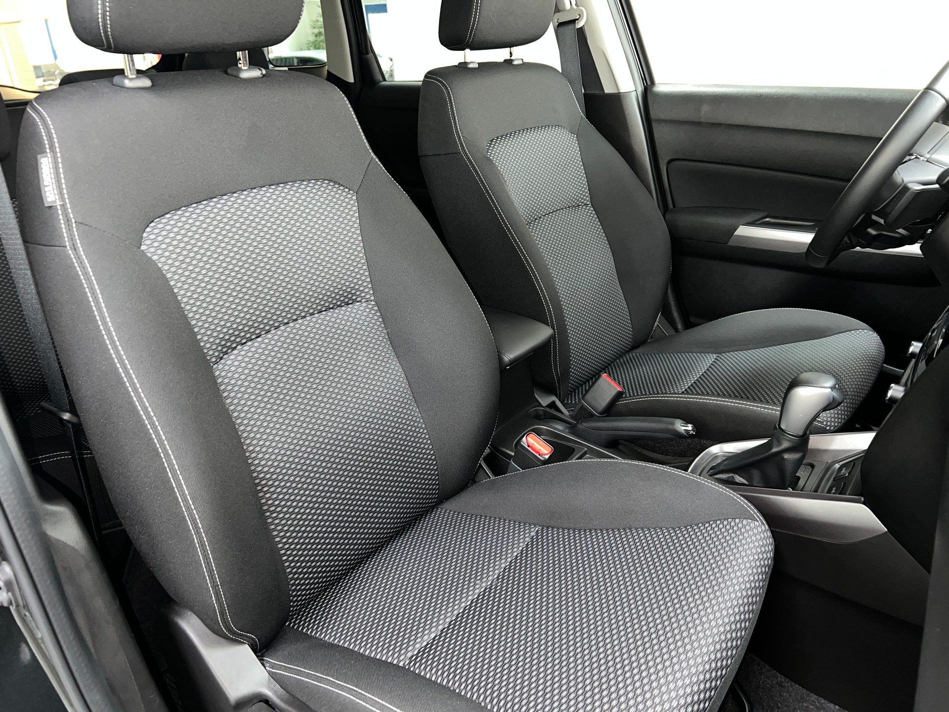 SUZUKI Vitara 1.4 Boosterjet Compact + 4x4 Hybrid Automatic-image-7